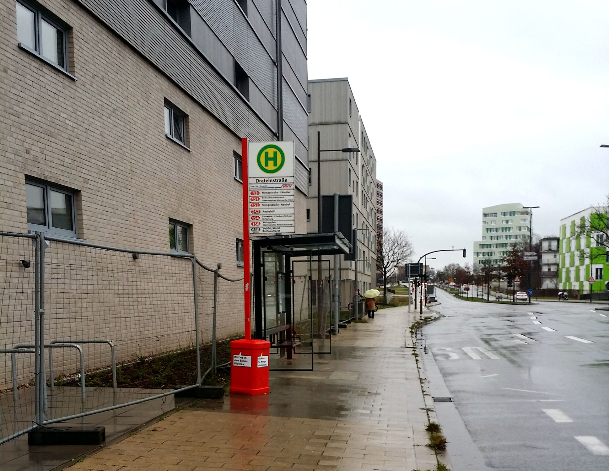 Antrag umgesetzt: Buswartehäuschen an der Bushaltestelle Dratelnstraße sind da!