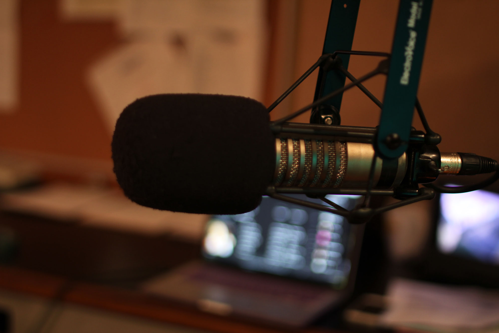 Ava Morgan im Radio!