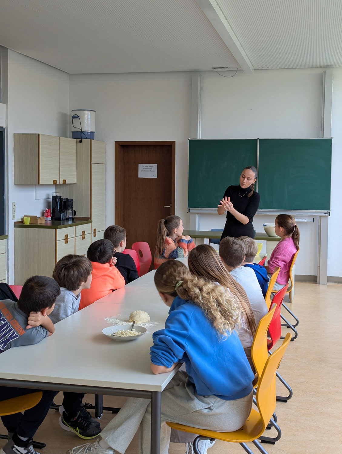 Backworkshop im Zeichen der Vielfalt – Türkisches Gebäck an der Schillerschule