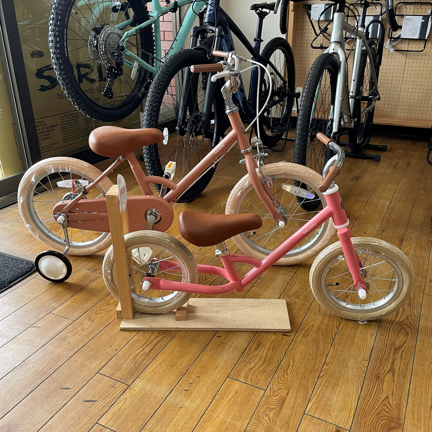 tokyobike for kid's ガーリーな色が入荷しています