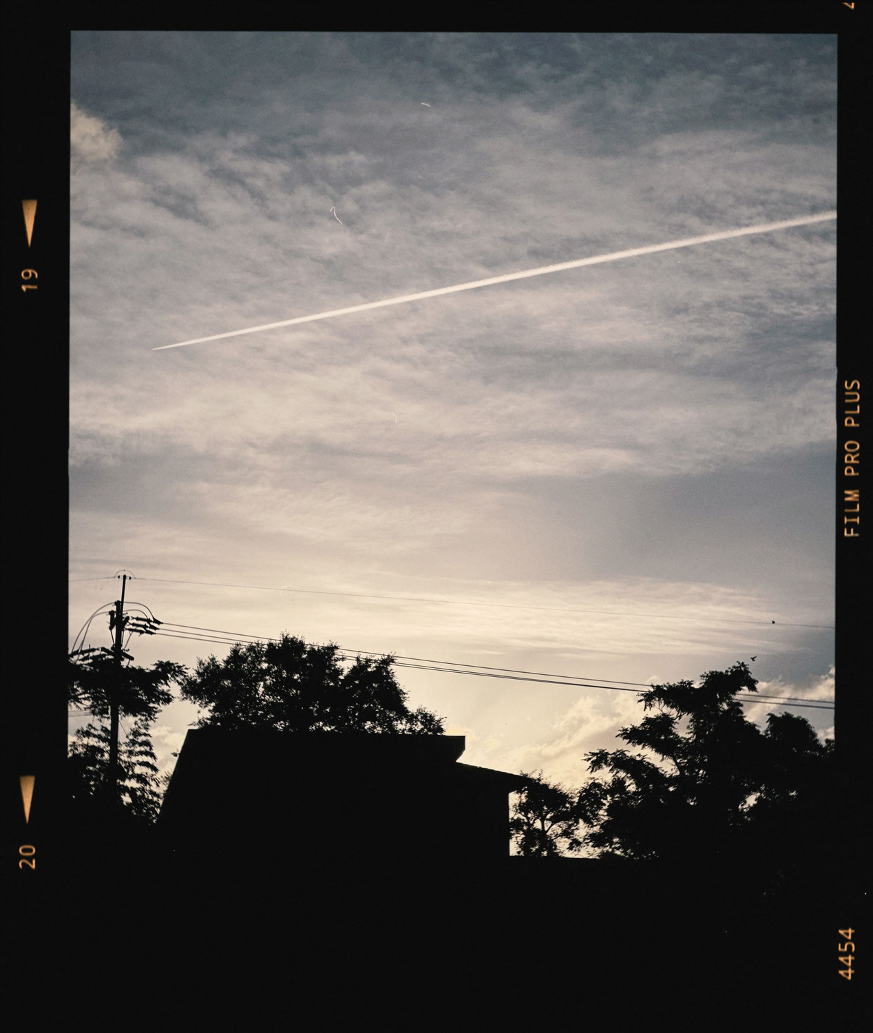 広がる夕空-The expansive twilight sky-