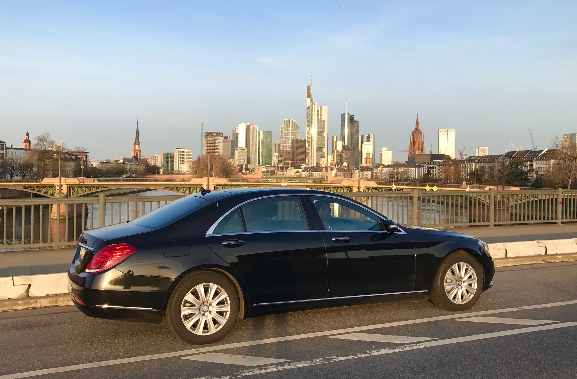 Startseite2 Chauffeur & Limousinenservice Frankfurt Limousines