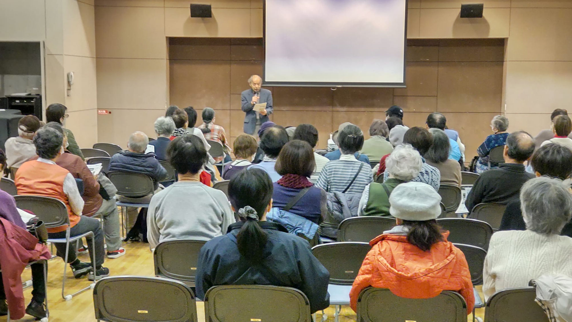 第9回アリーノ市民活動ふれあいフェアにて「荒野に希望の灯をともす」上映