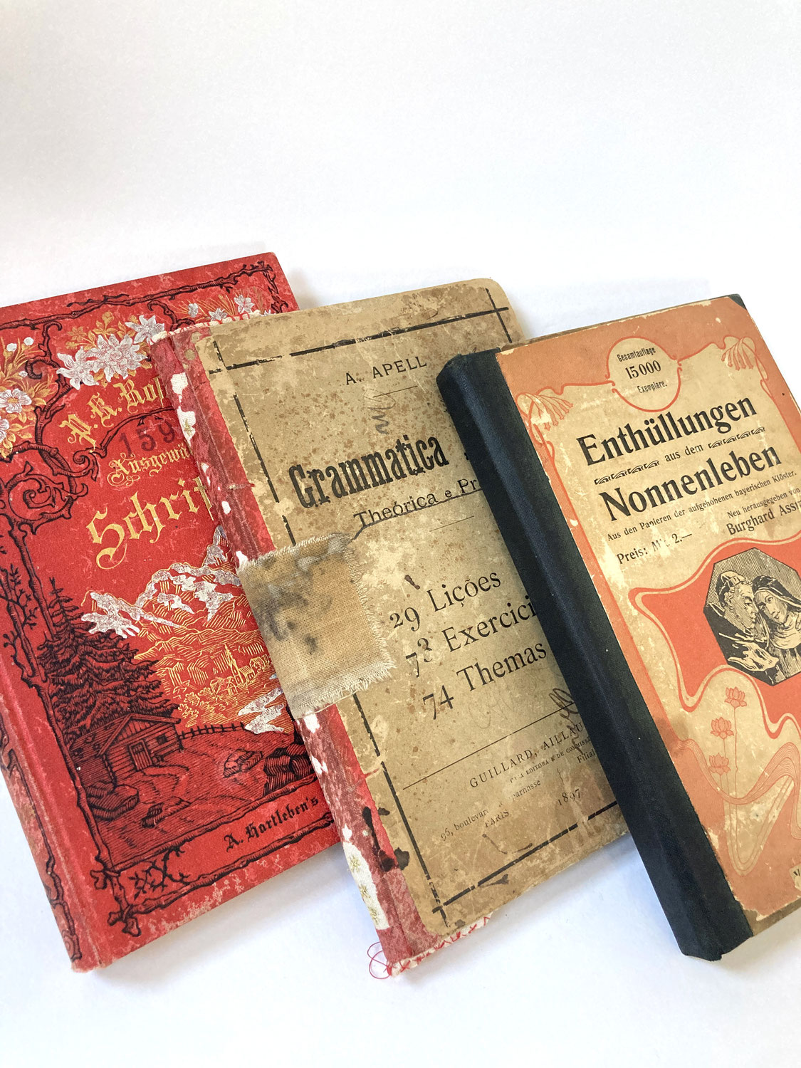 VERFÜGBAR - Drei antike Bücher