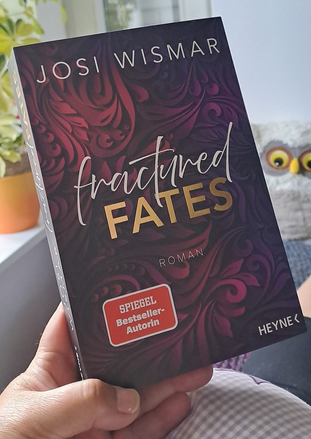 Fall from Grace - Rezension zu "Fractured Fates"
