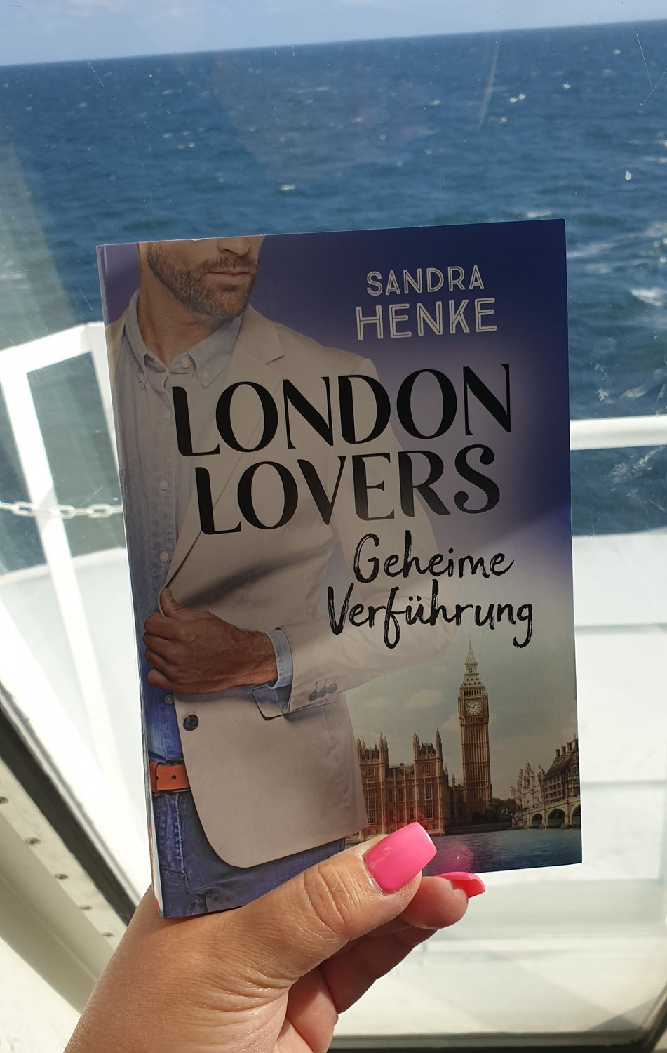 Buchhändlerin verliert Hemmungen - Rezension zu "London Lovers: Geheime Verführung"