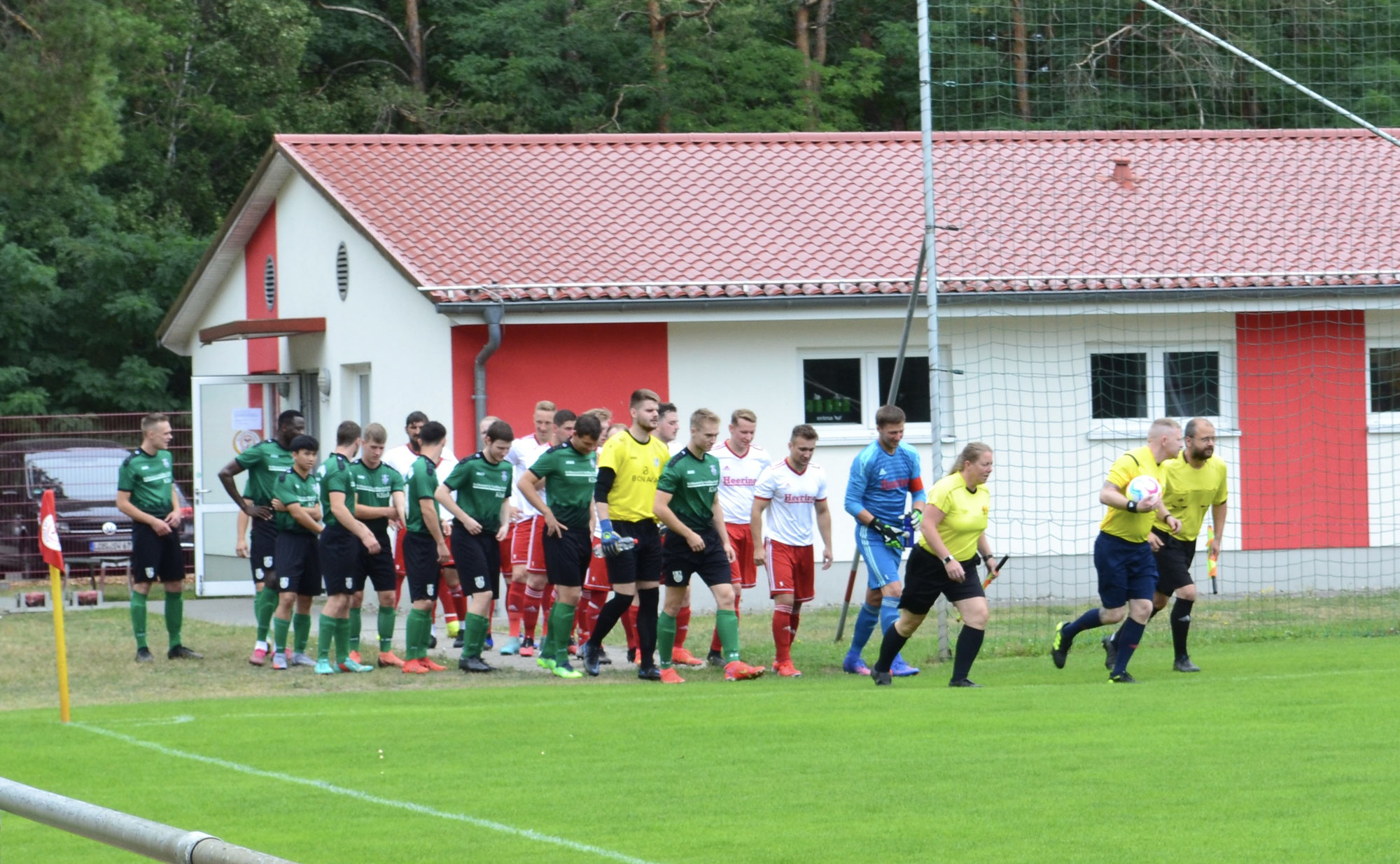 Wechselarie und guter Test gegen Landesligist