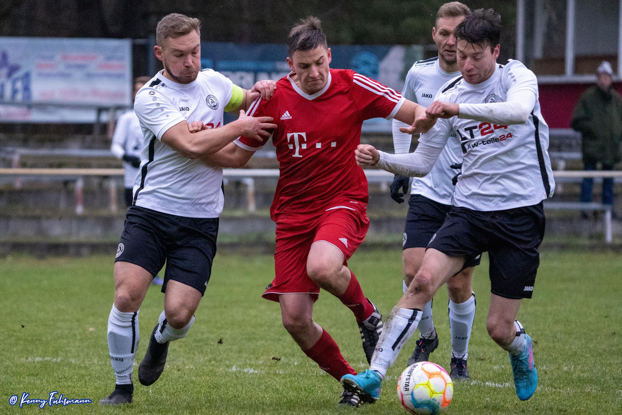 ST 14 - Peitz trifft spät zum Sieg - MSV geht mit mageren 17 Punkten in die Winterpause