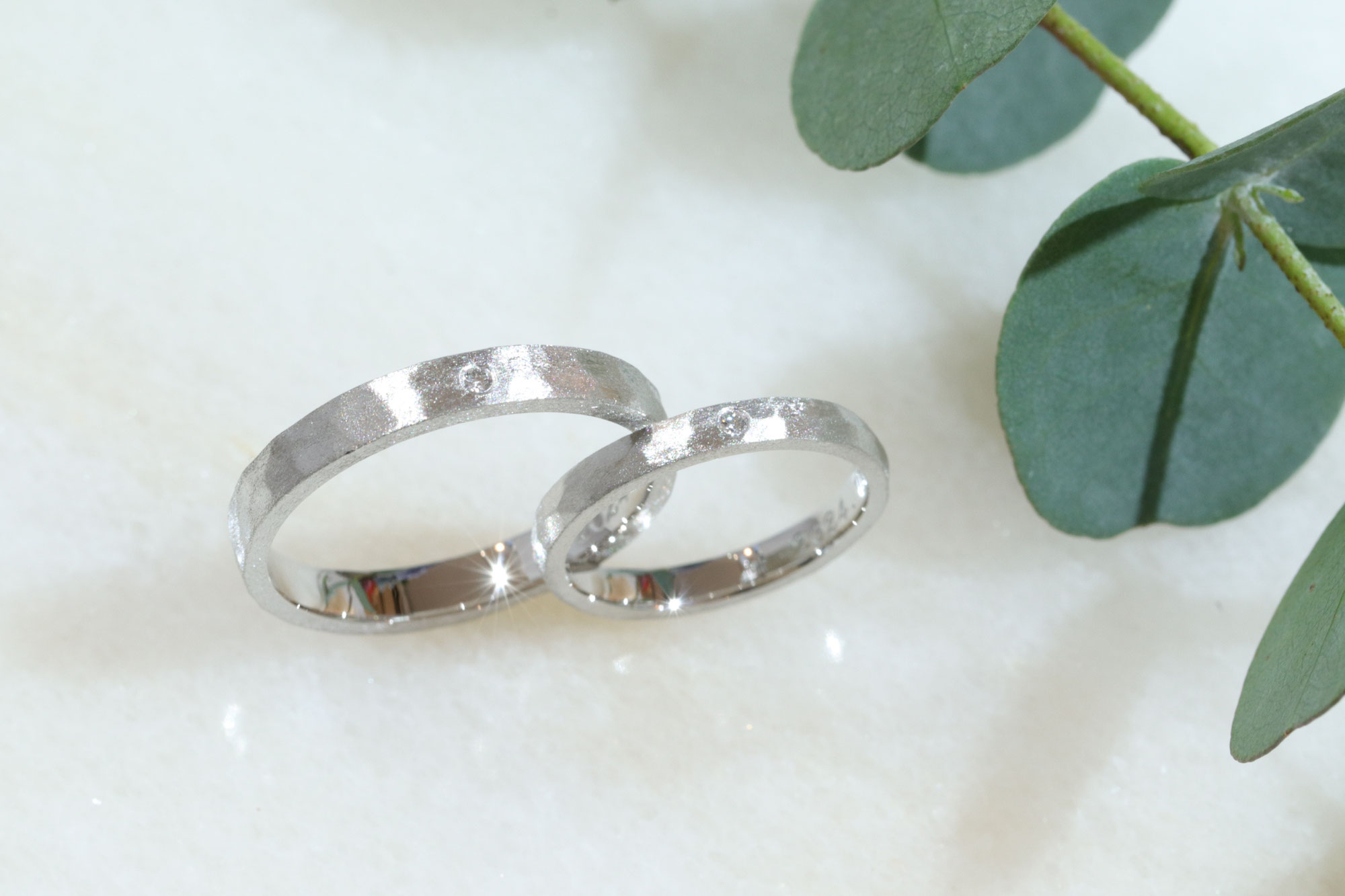 優しい雰囲気の結婚指輪