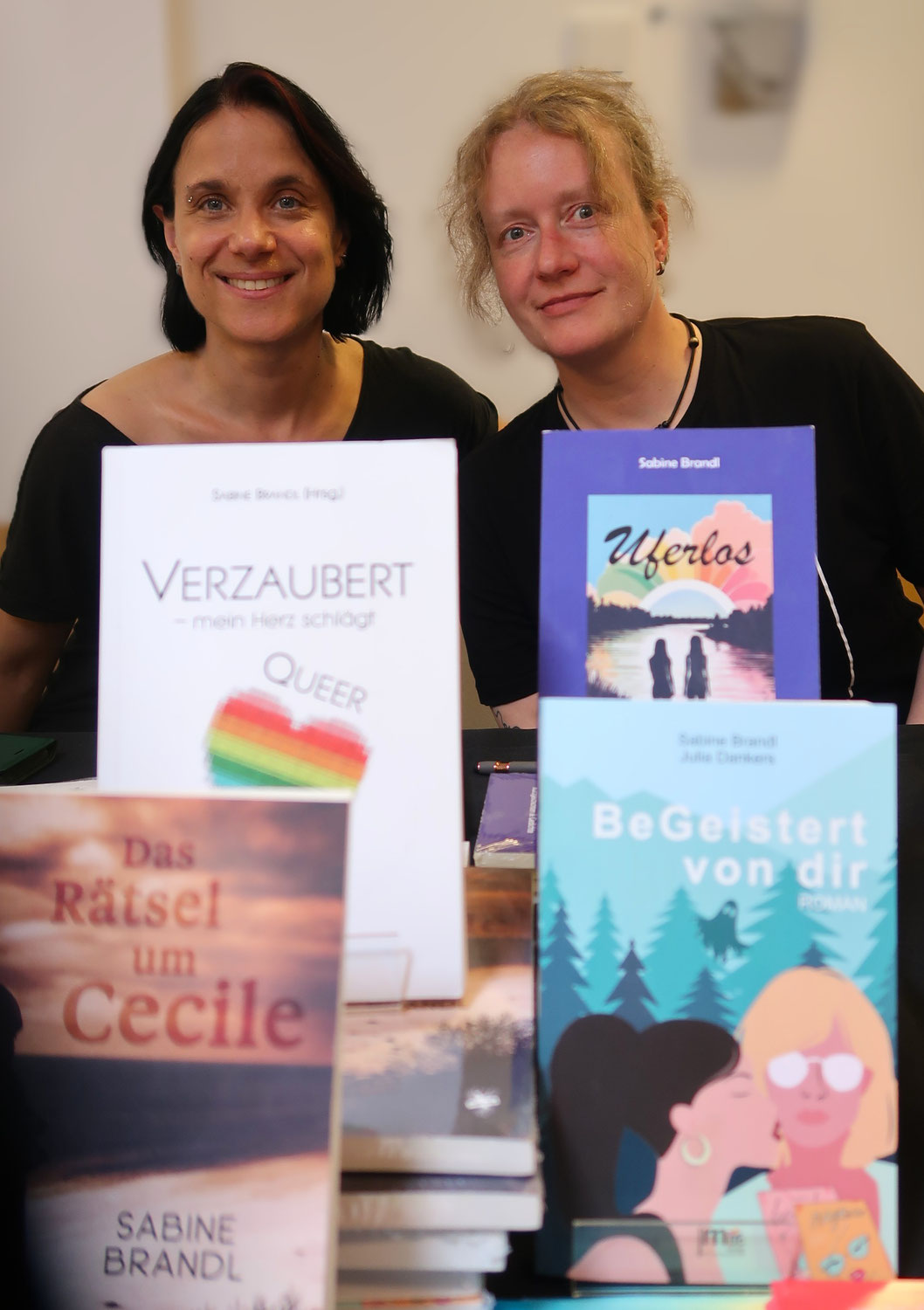 QUEER BOOK DAY 2025: Rückschau - Sabine Brandl und Julia Dankers lasen aus "BeGeistert von dir"