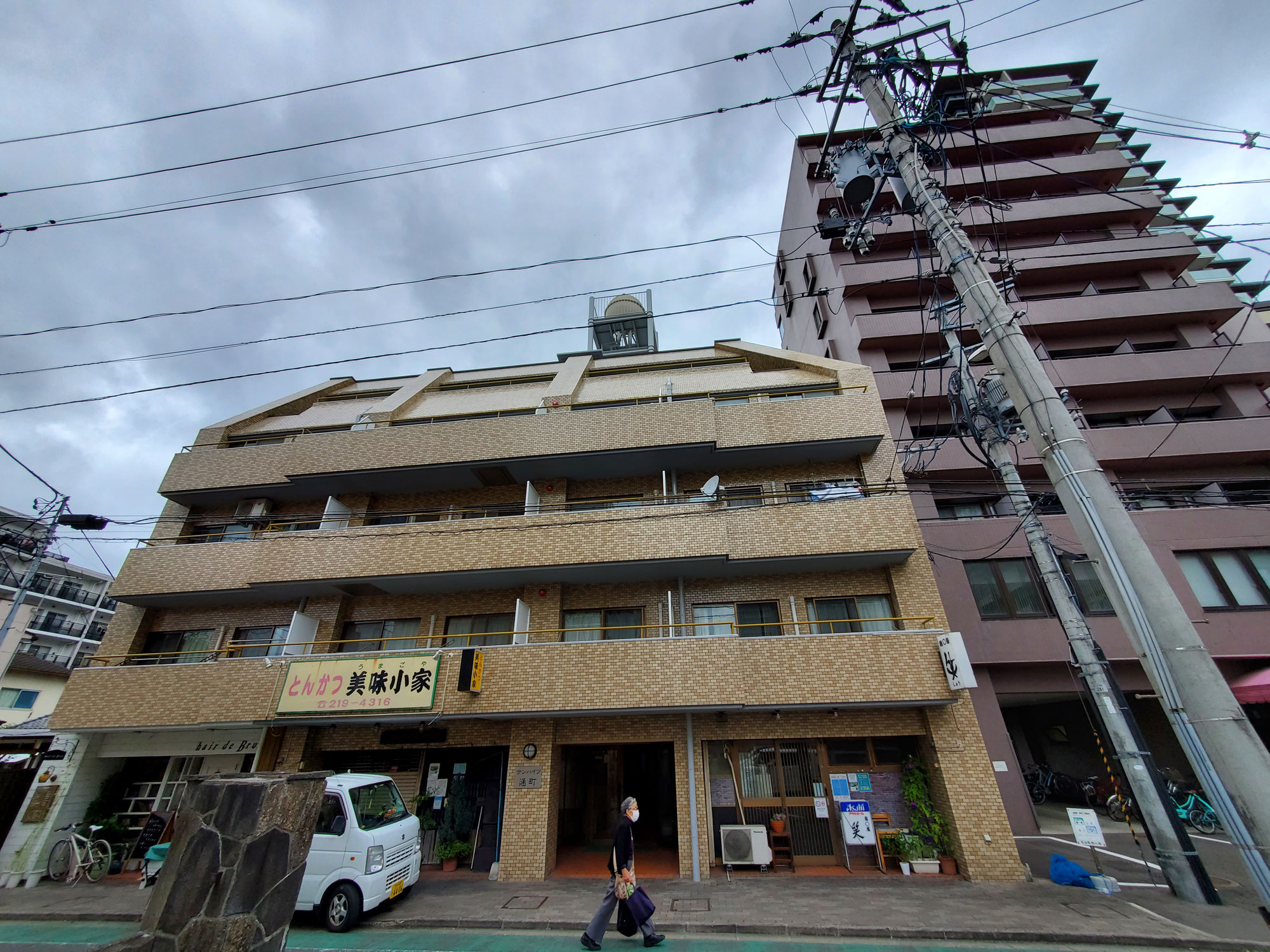 マンション外装防水工事（斜壁）