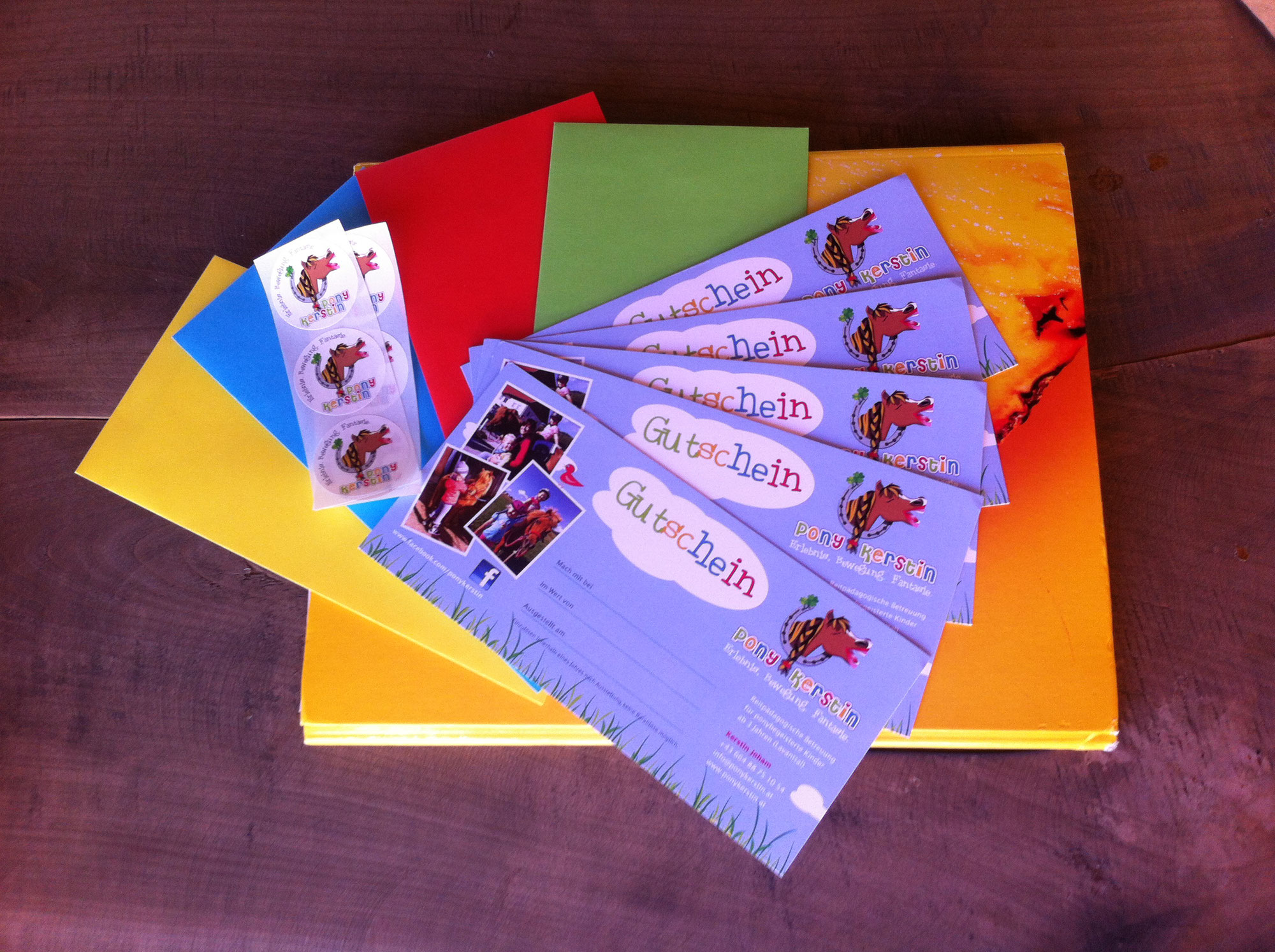 Ponykerstin-Gutscheine – Das perfekte Geschenk für kleine Pferdefans!