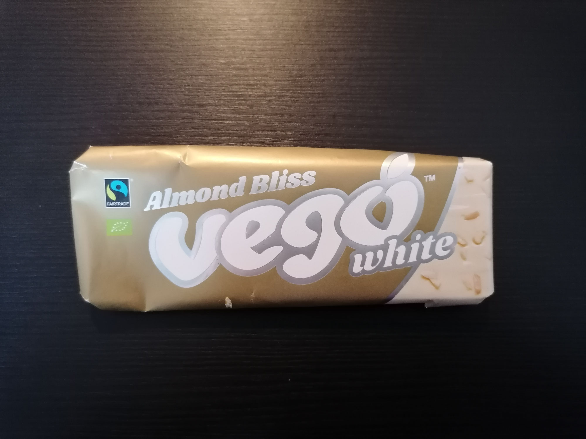 Vego white Almond Bliss