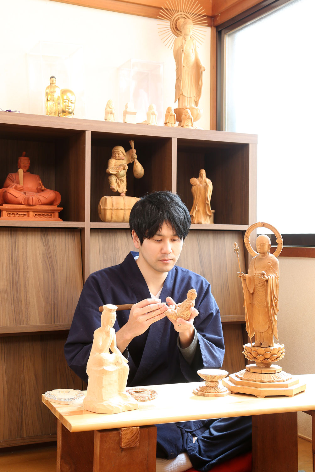 木彫り　釈迦如来像　完成