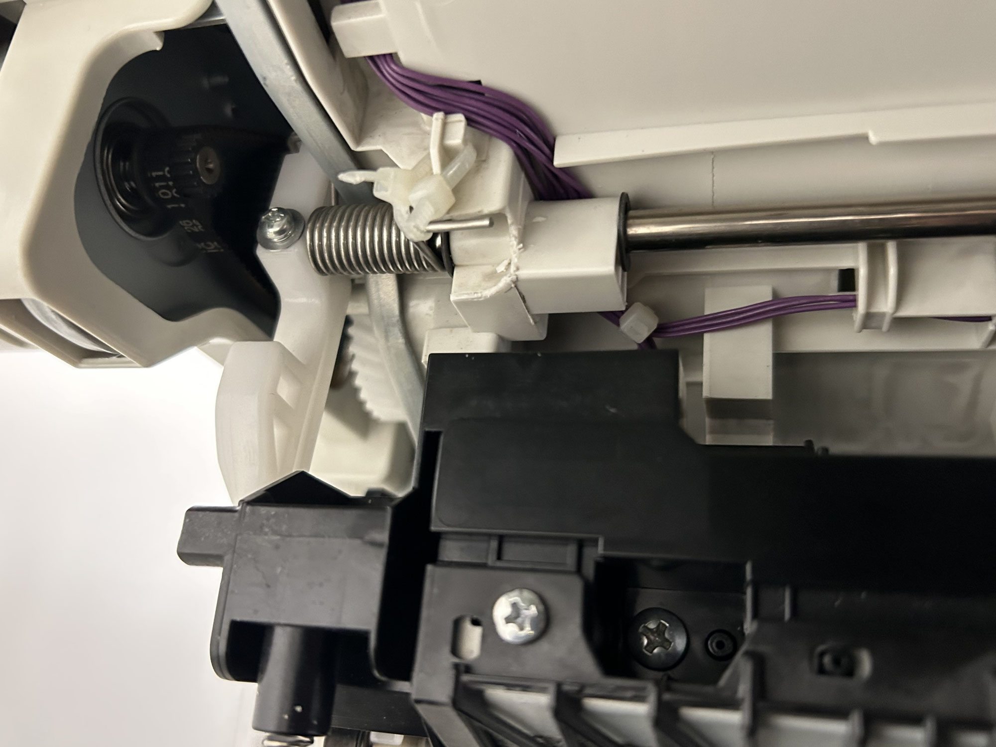 シャープ複合機 MX2661 右扉が閉まらない。