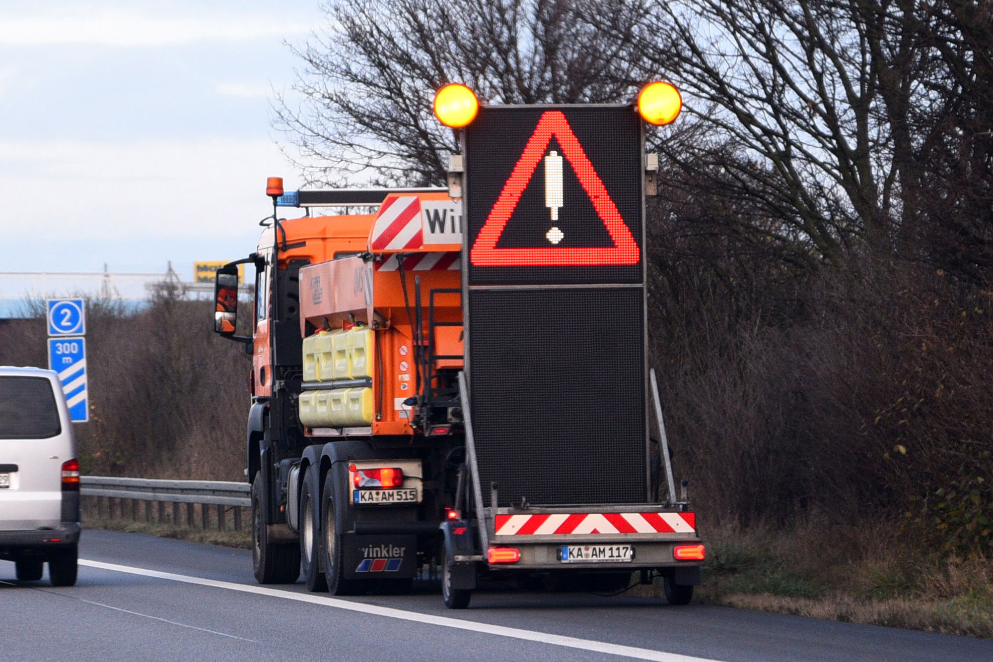 Mannheim: Reifen auf Autobahn zerstochen - Wer kann Hinweise geben?