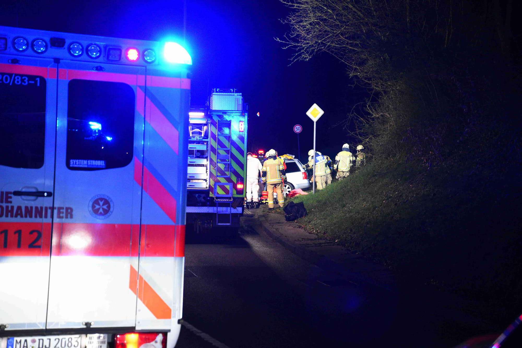 Heidelberg: Frontalzusammenstoß zwischen Linienbus und Pkw