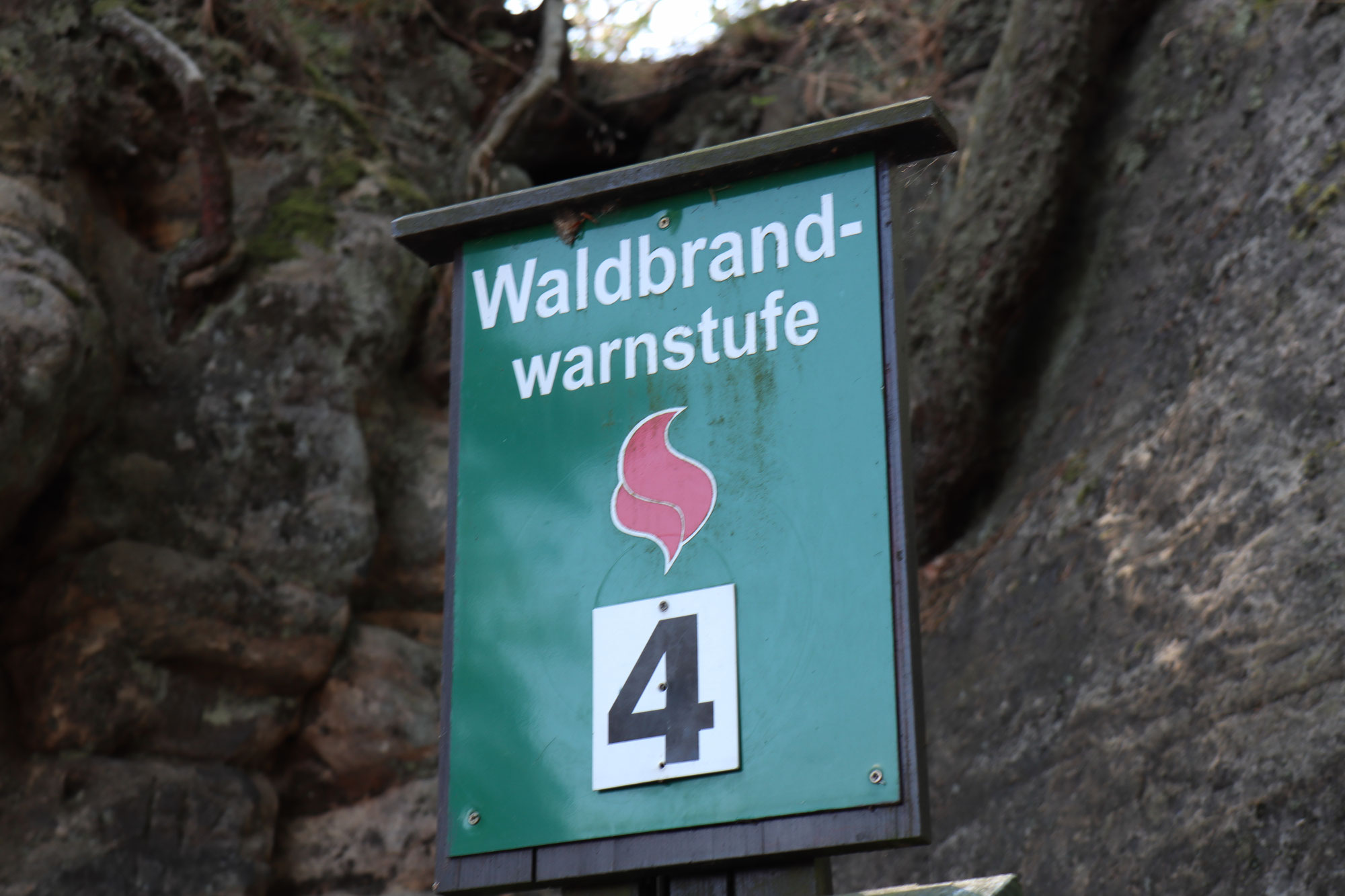 Grundsätzliches Rauchverbot im Wald ab 1. März bis 31. Oktober