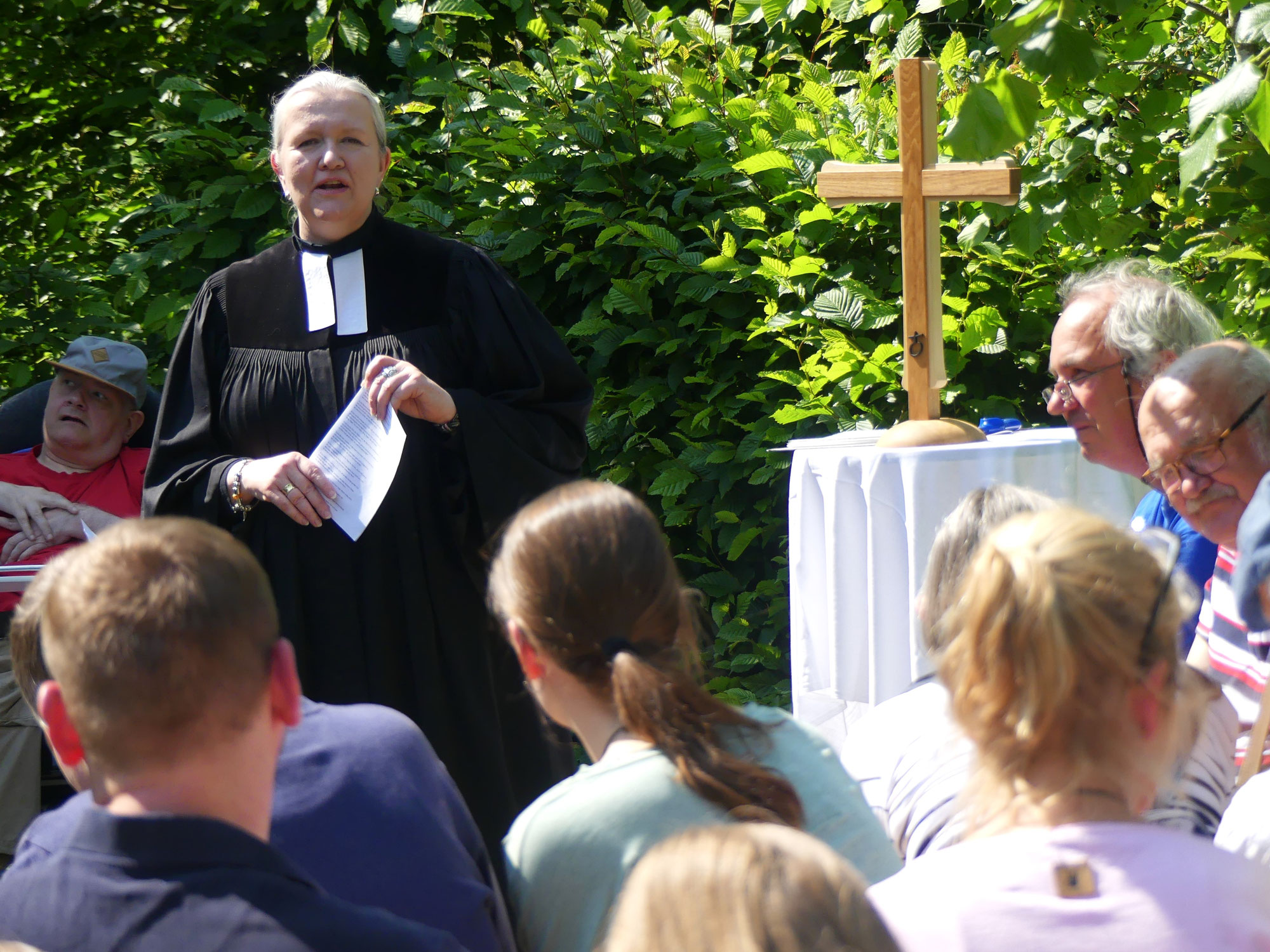 Gottesdienst in der Baumkirche