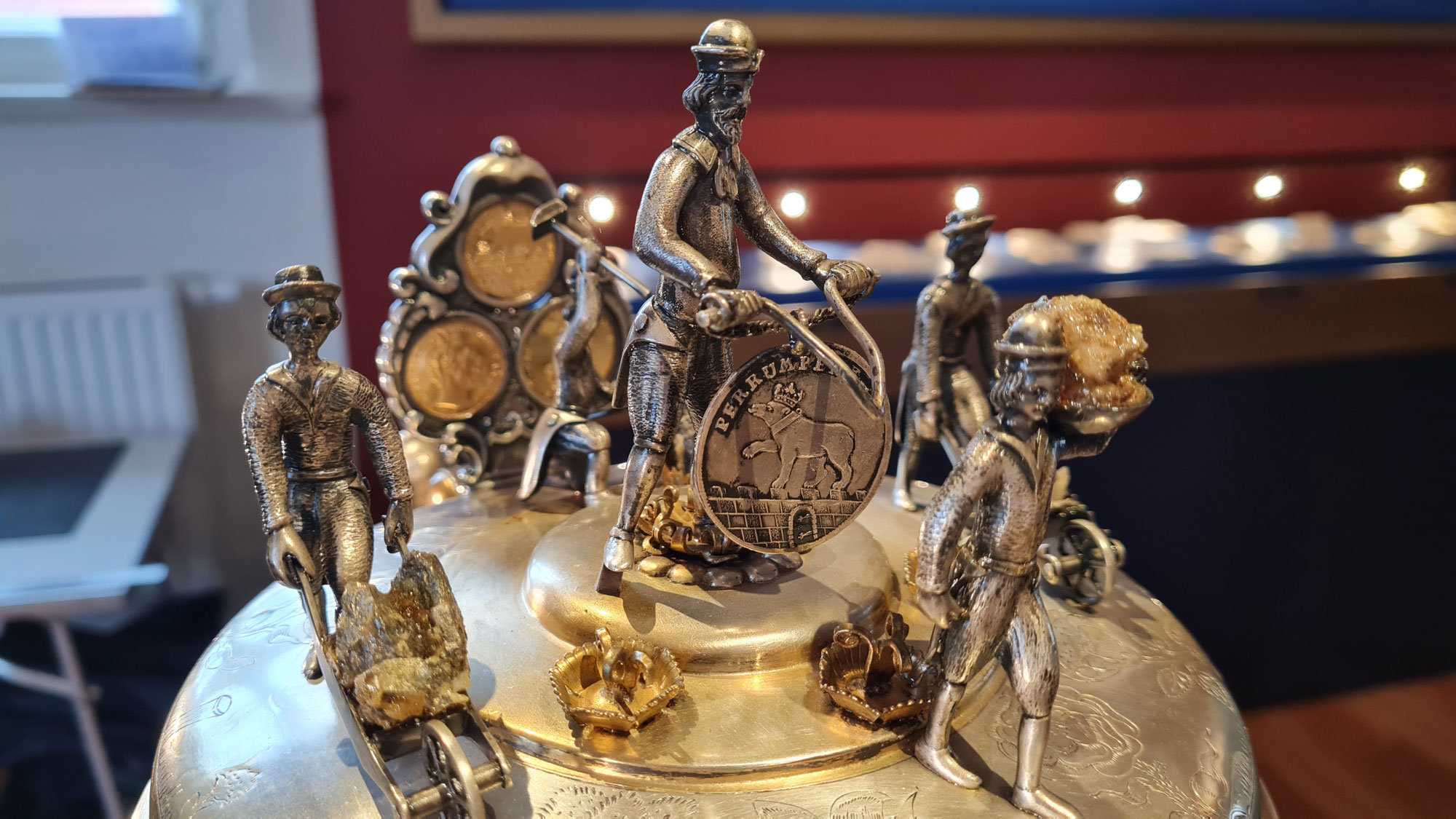 Wertvolle Münzsammlung im Museum zeigt Dukaten, Groschen und Geschichte über Münzprägung