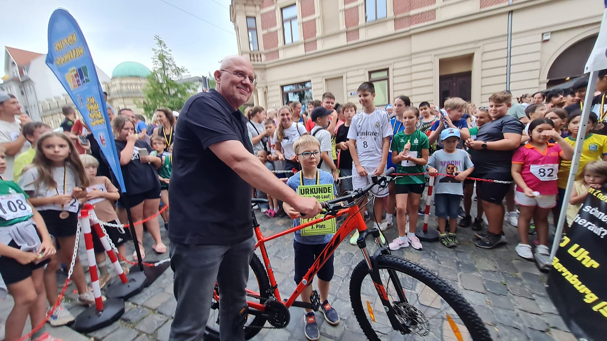 Was für eine Stimmung beim Bernburger Berg-Zeit-Fahren