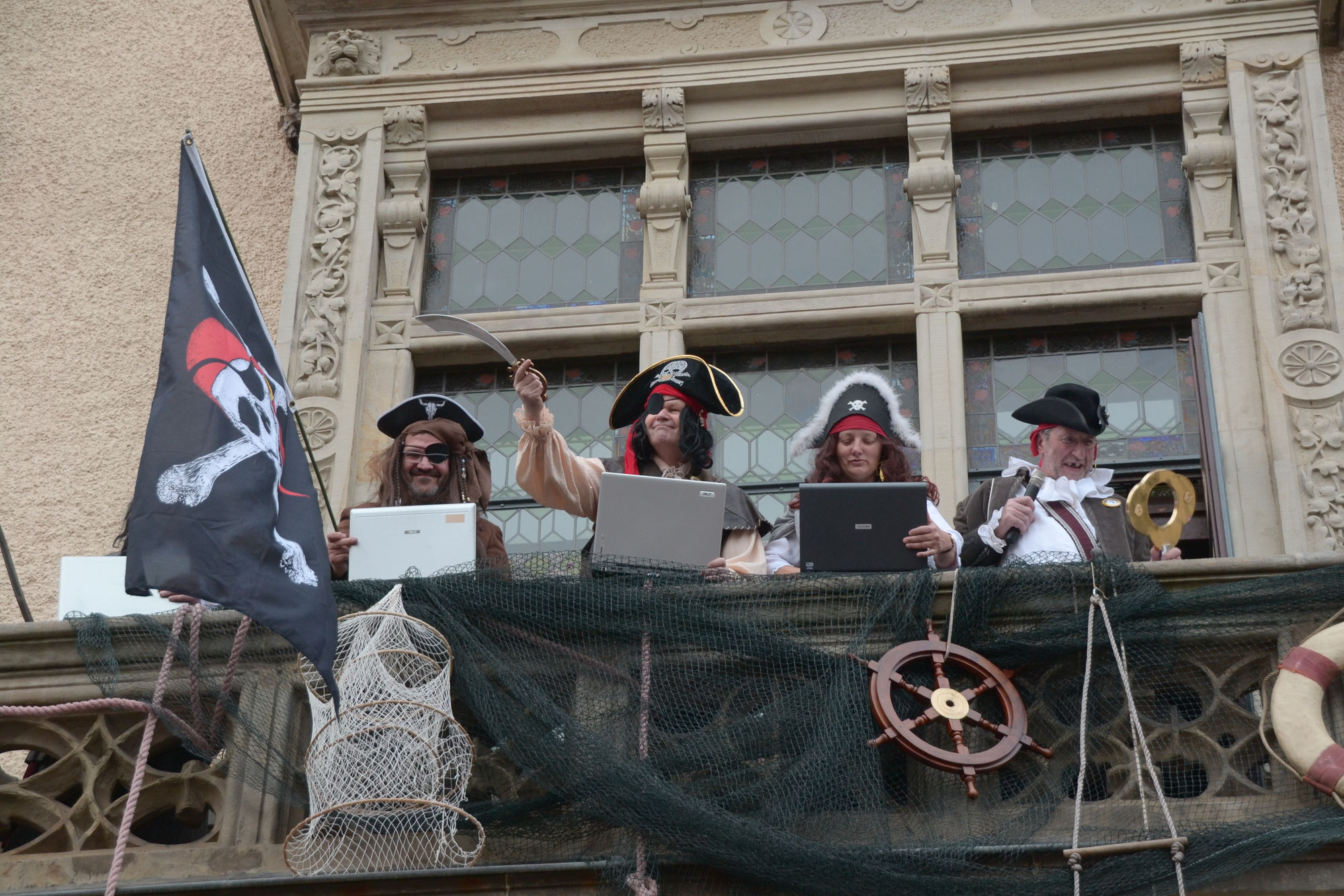 Rathaussturm in Bernburg mit Piratenpartei