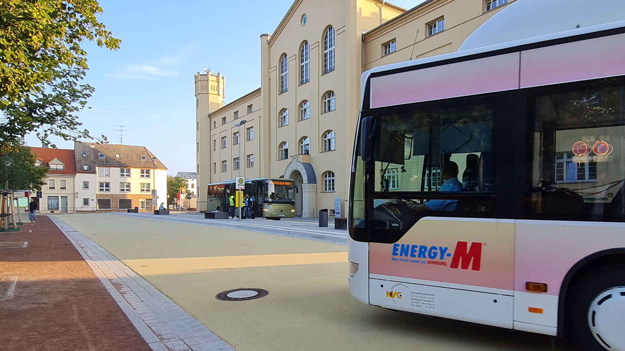 Busse fahren seit heute über Rendezvousbushaltestelle