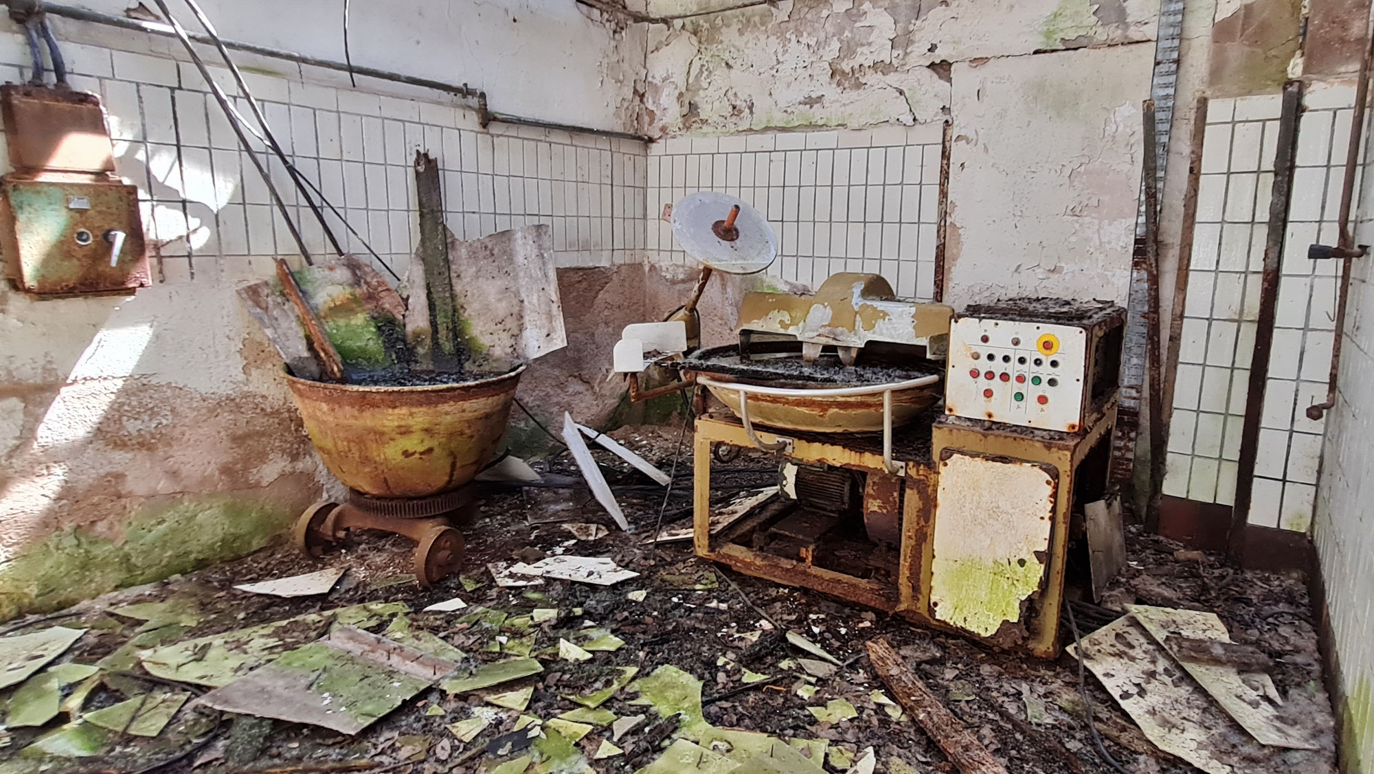 Lost Place aus Bernburg: Wurst ging nicht nur in die HO