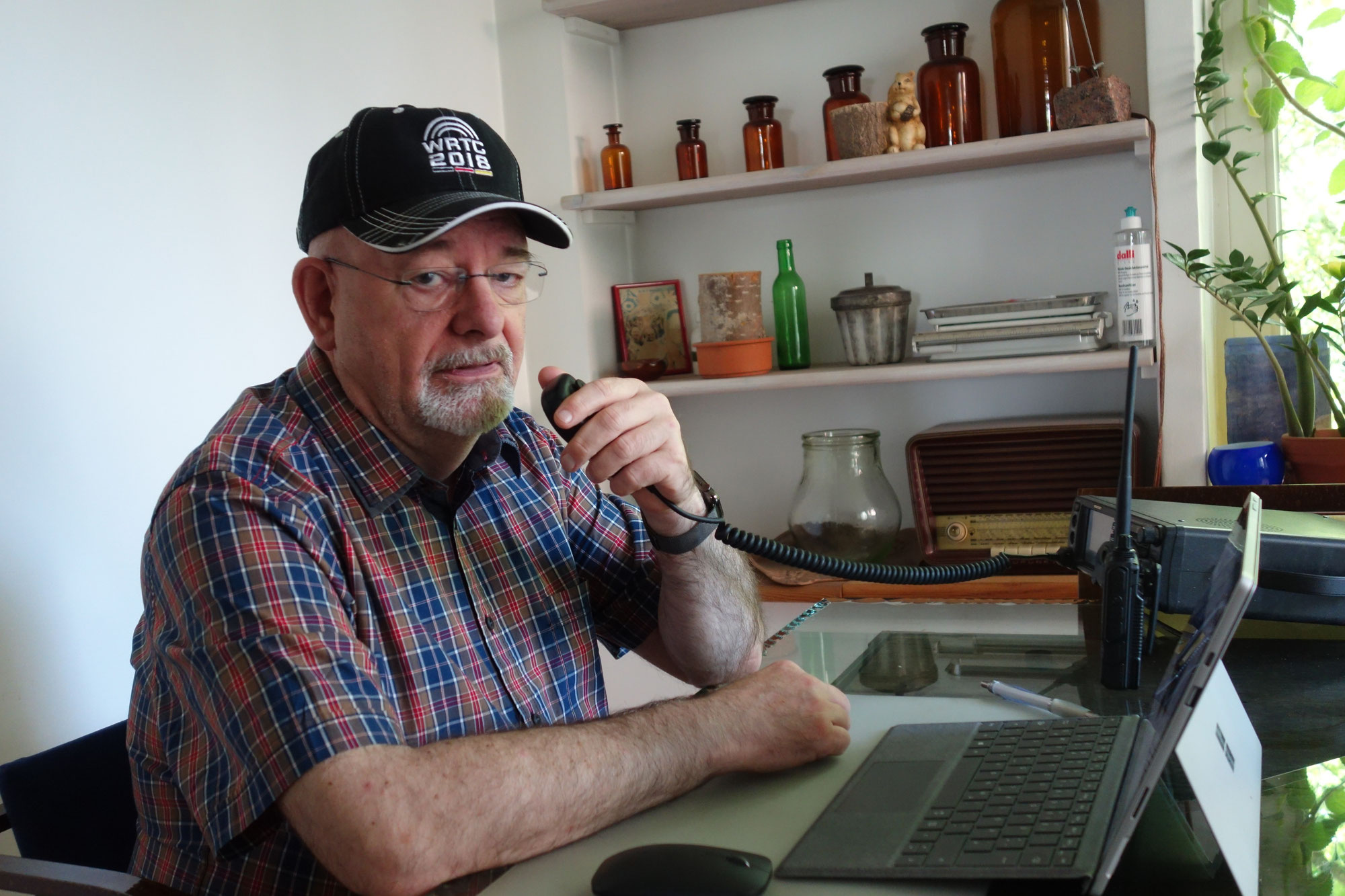 Jo im Talk mit dem Funkamateur Bernd Furch