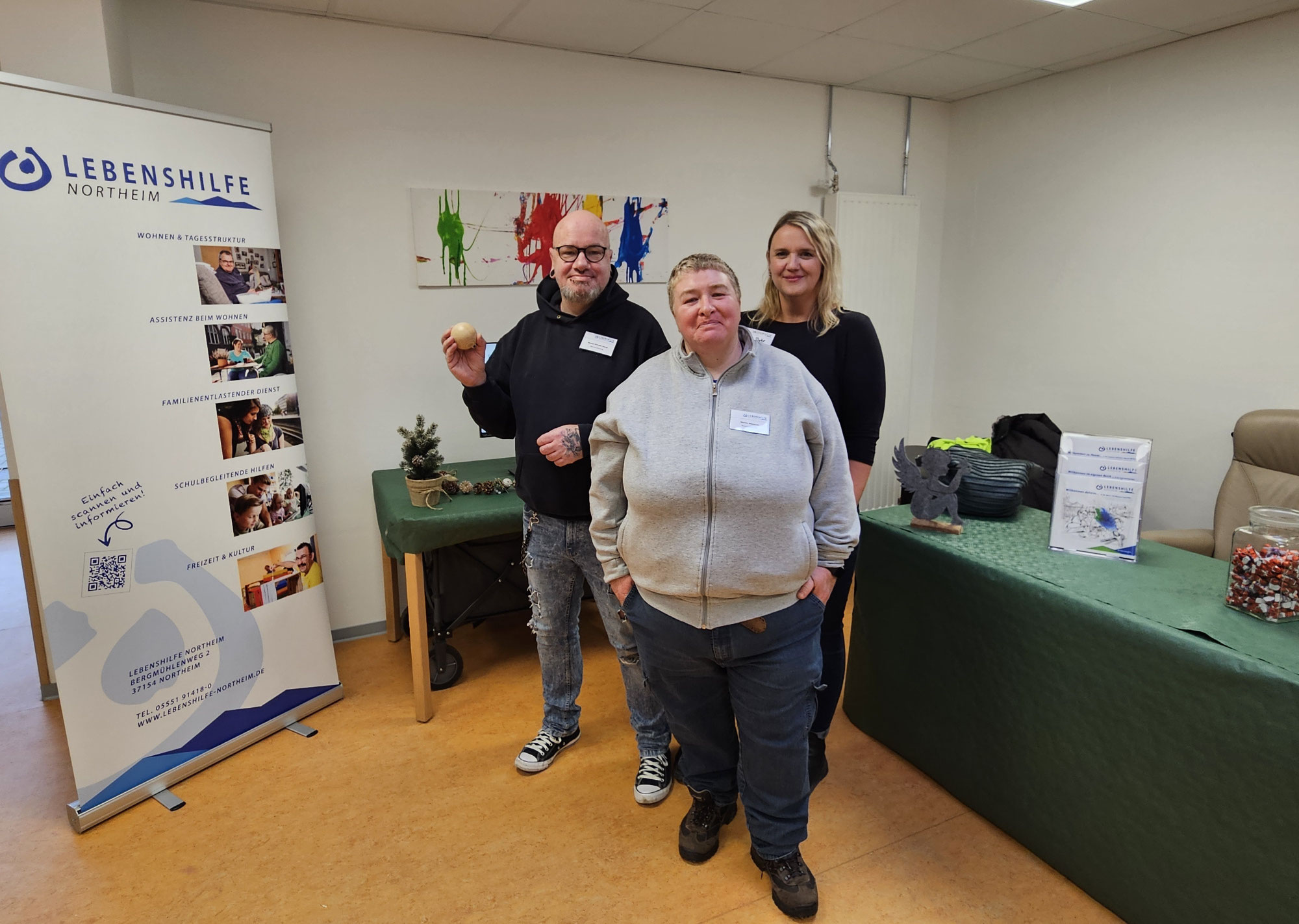 Stand beim Weihnachtsmarkt der Harz-Weser-Werke