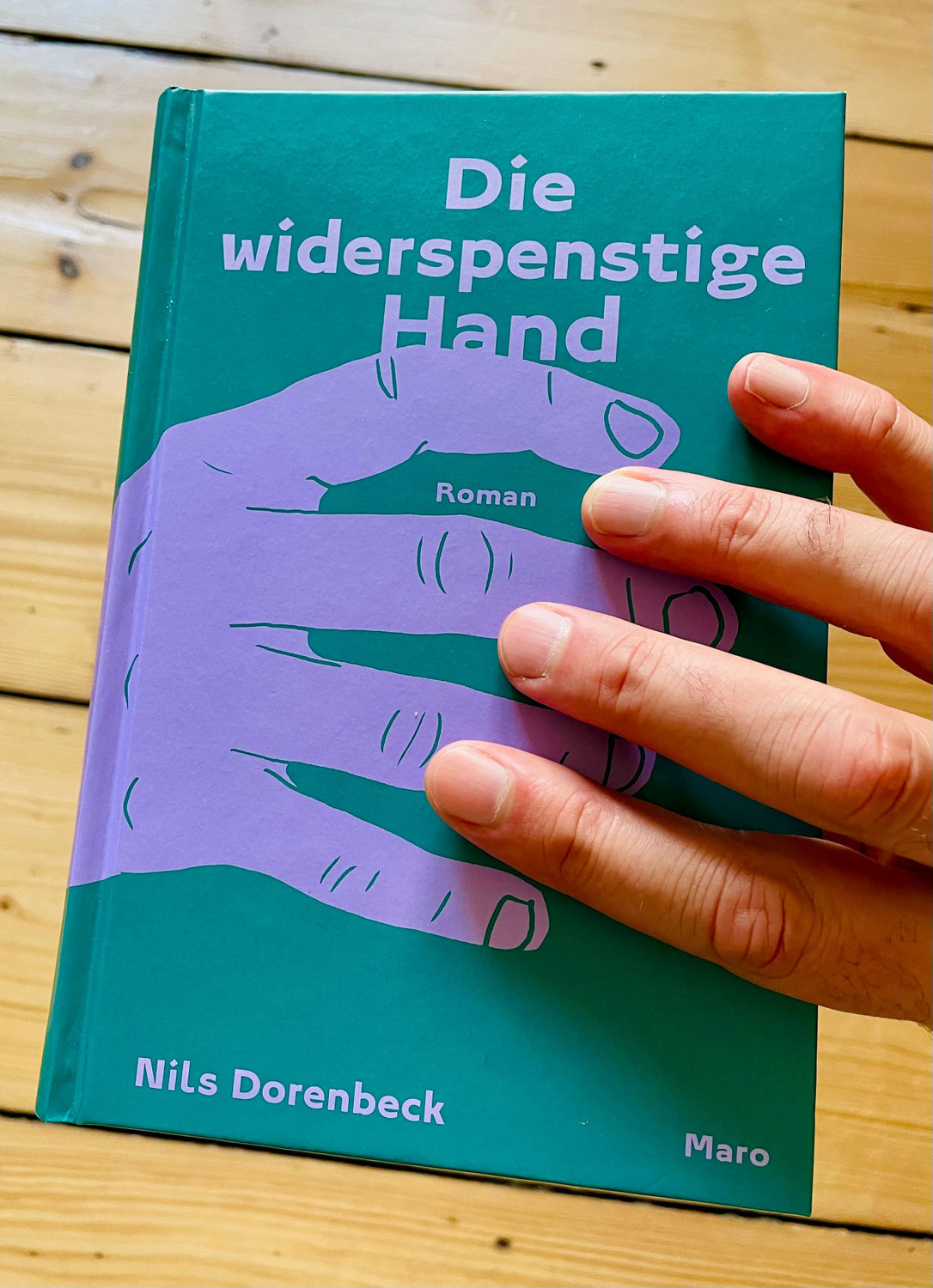 "Die widerspenstige Hand" - Eine Buchbesprechung von Ferdinand Sturm