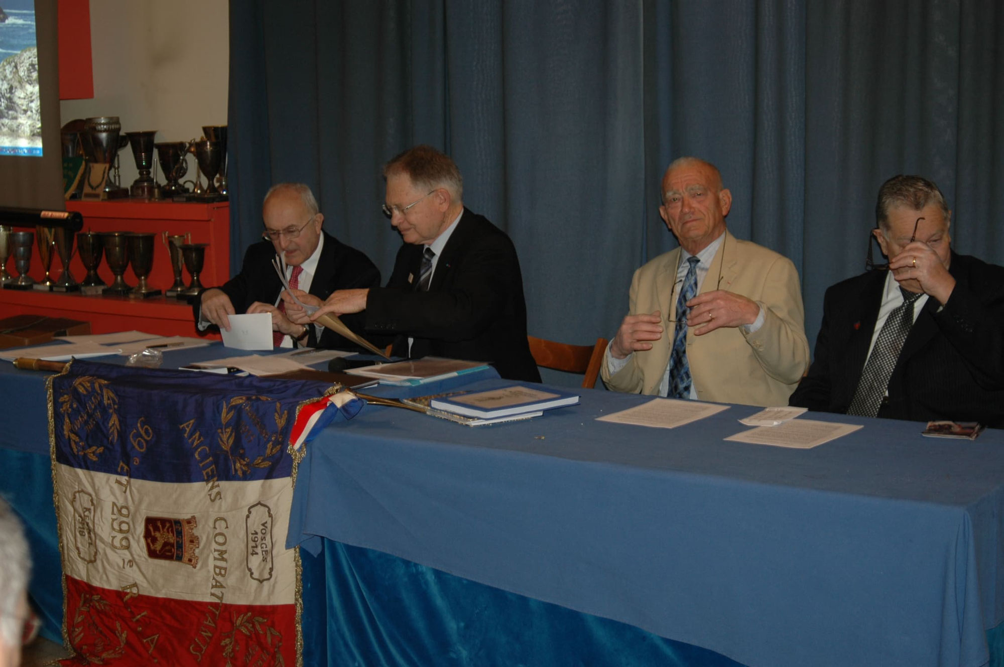 11 Avril 2010 : Assemblée Générale 99-299 à Oullins