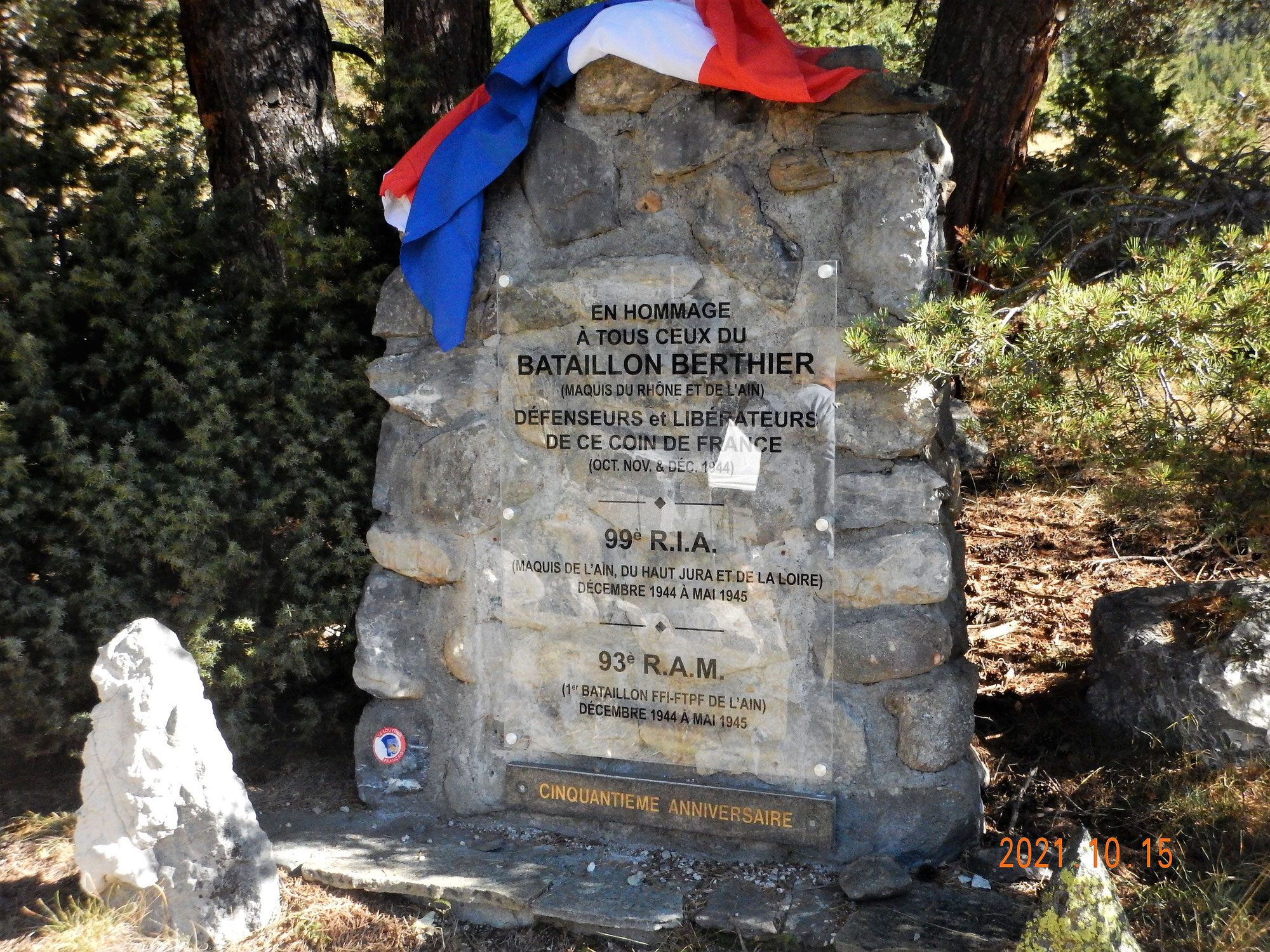 16 octobre 2021 : inauguration de la stèle reconstruite au col de l'Echelle