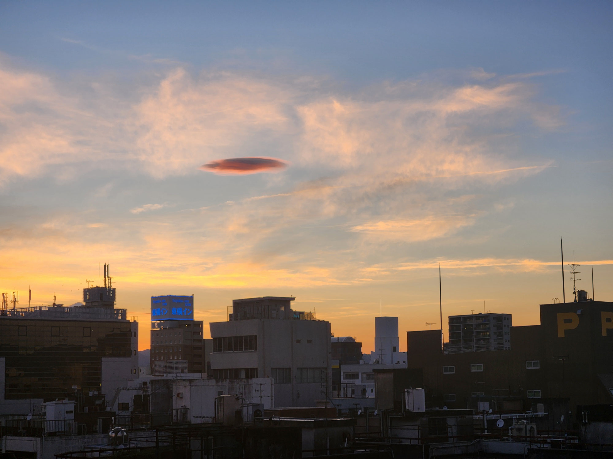 変な雲の噂