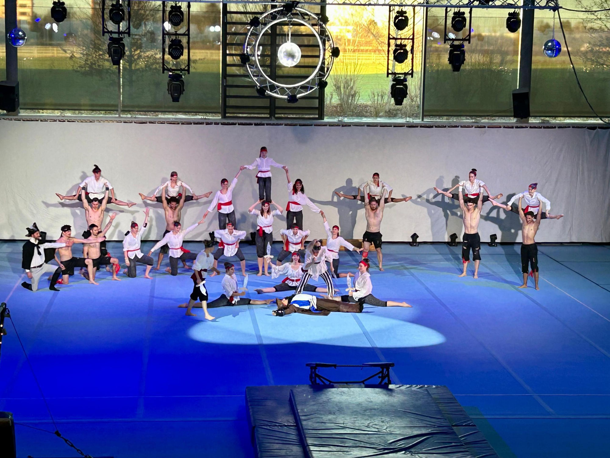 Nikolausgala des TSV Unterföhring – „REVIVAL“ auf der Showbühne