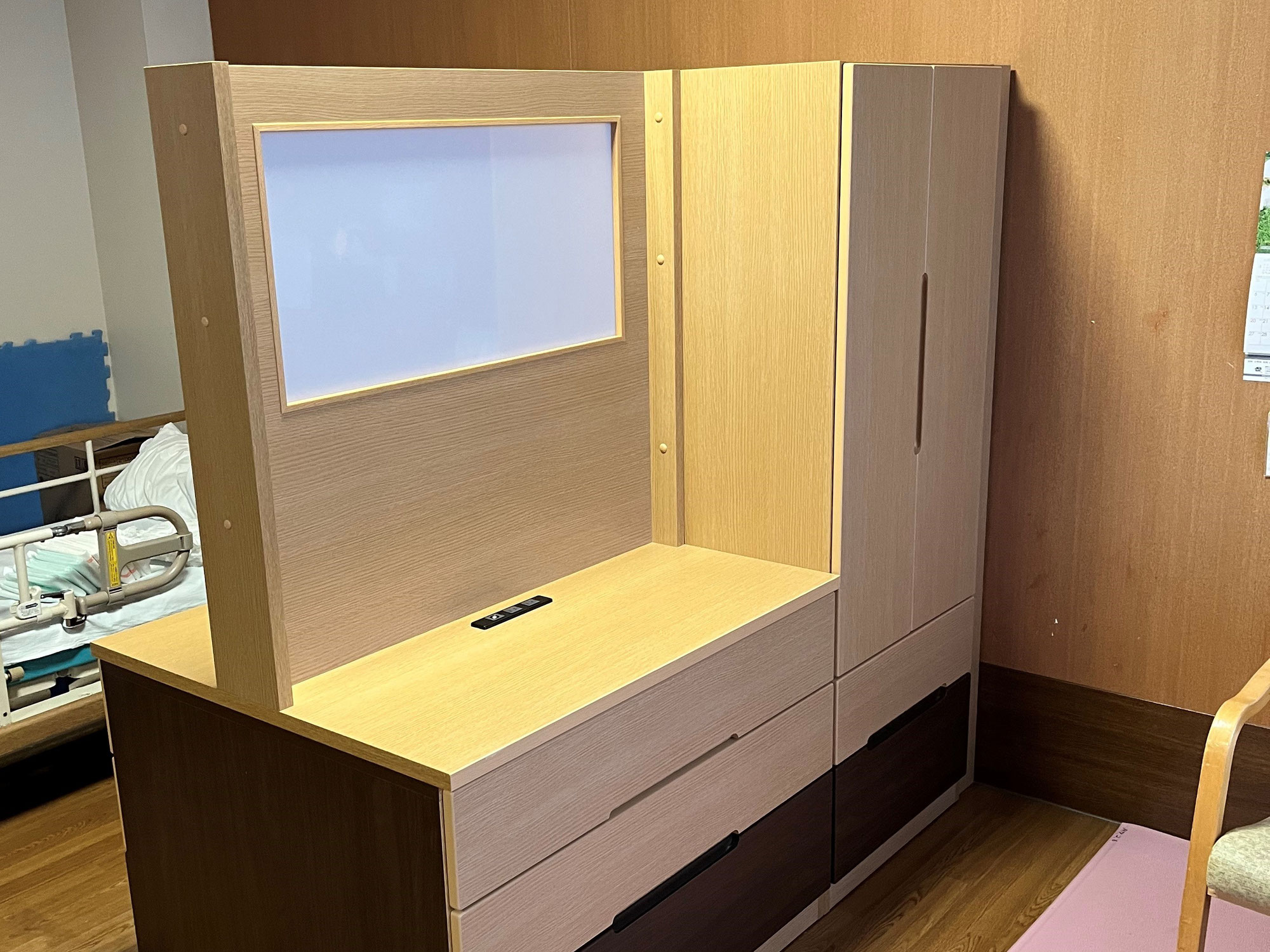 福祉施設に特注間仕切家具を納品しました