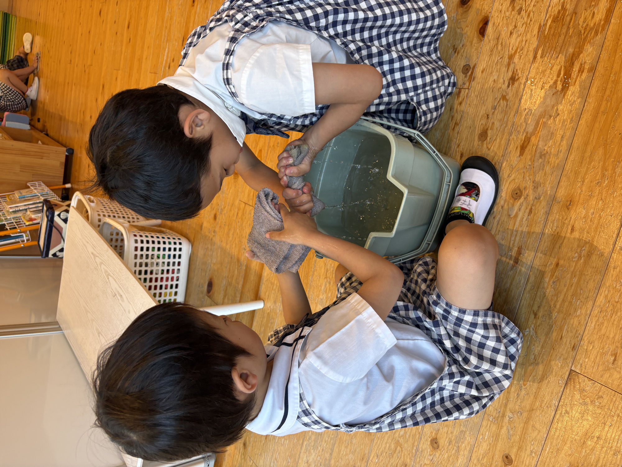 おそうじでピカピカ(さくら組/5歳児)
