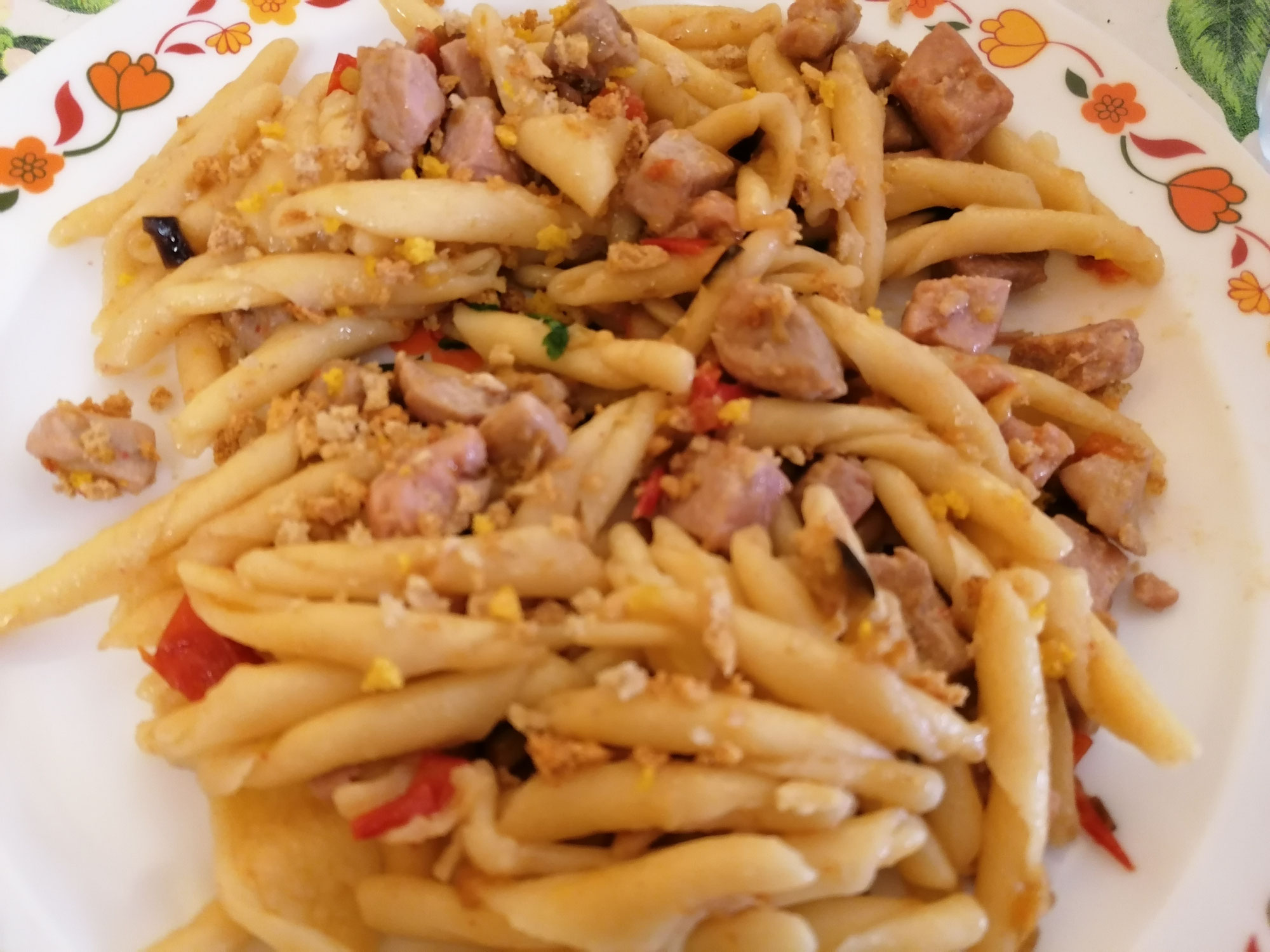 PASTA FRESCA CON MELANZANE E TONNO FRESCO