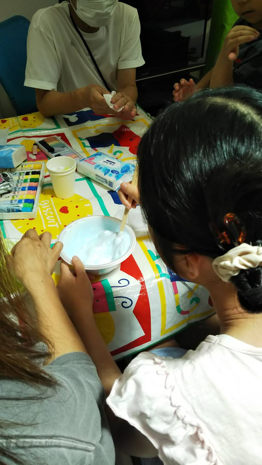 楽しい夏休み　ふわふわスライムづくり
