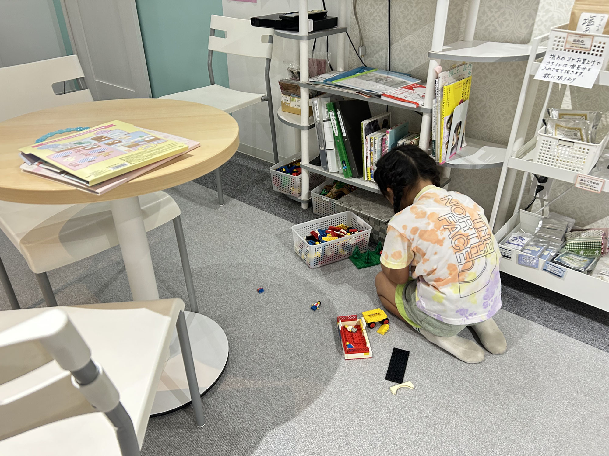 お子様も安心して待てるジムです