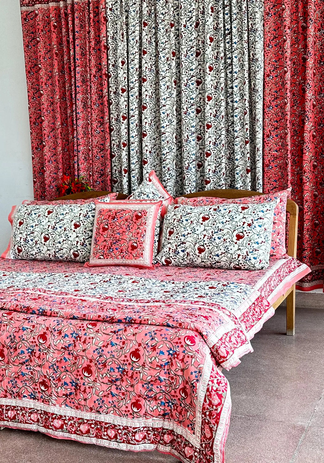 Buy Beautifully Designed Pillow Covers Online and Add a Touch of Elegance