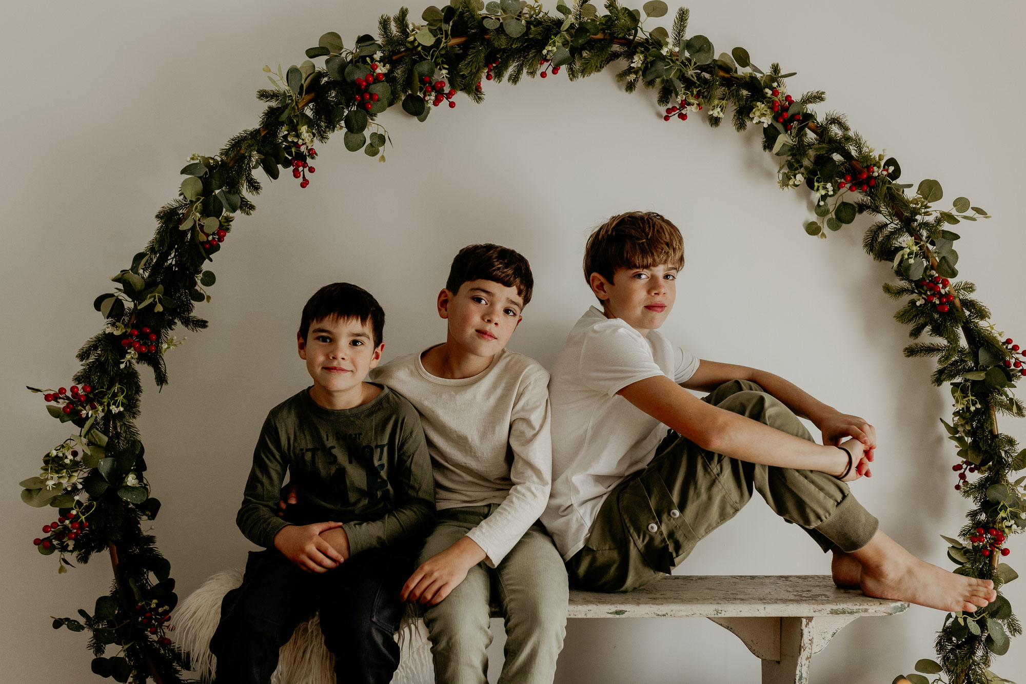 Séances Photo de Noël naturelles dans l’Avesnois : le studio familial de référence à Dourlers
