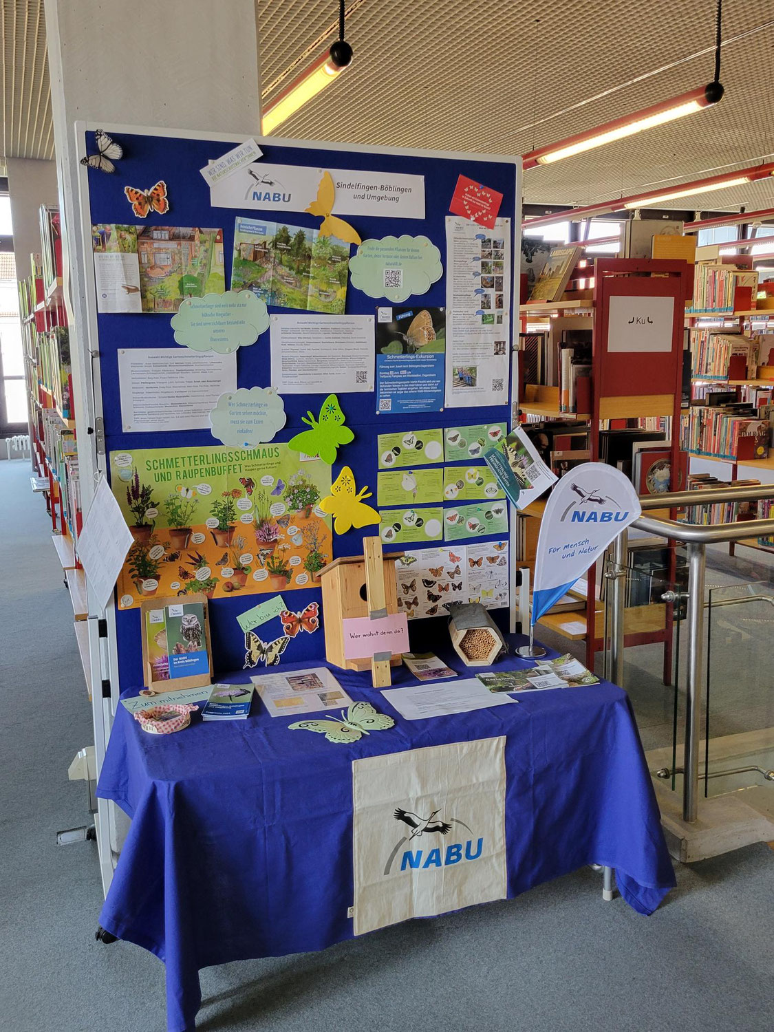 Wanderstand in Böblinger Stadtbibliothek "Im Höfle"