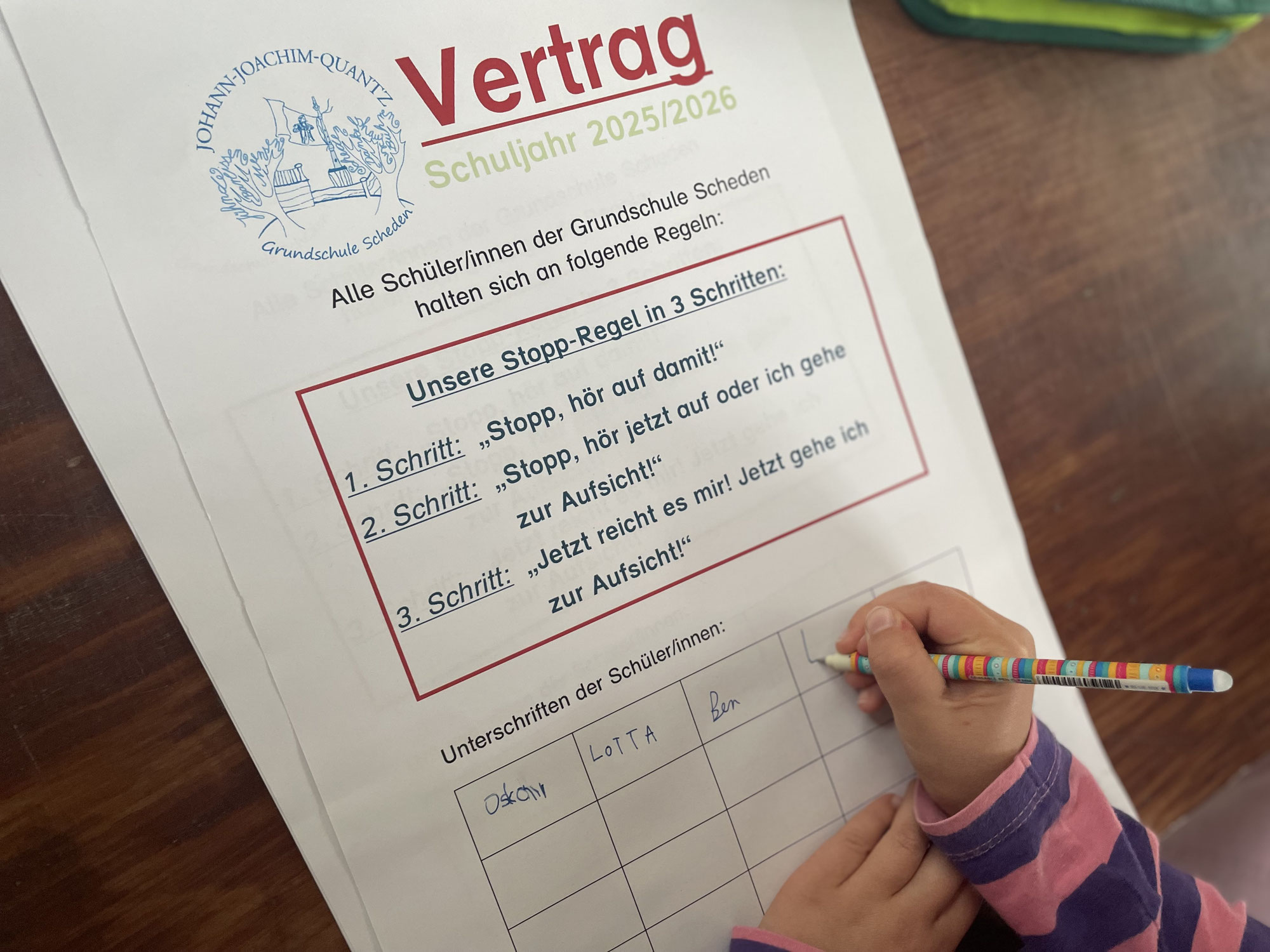 STOPP-Vertrag, Elo und ein Papierherz – starke Zeichen für ein friedliches Miteinander