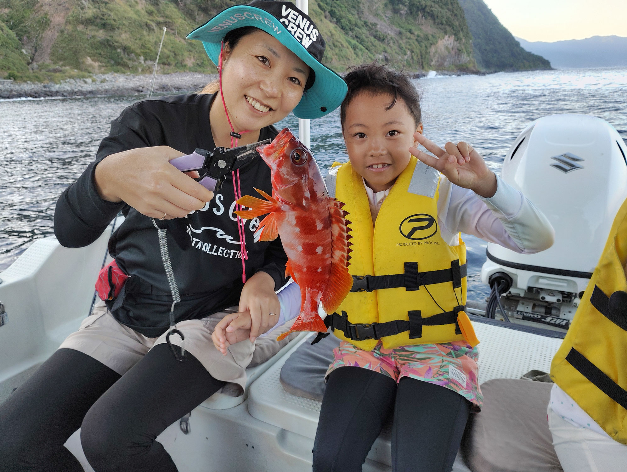 7月29日　午前便磯テンヤ4名様（小2と小4の女子）