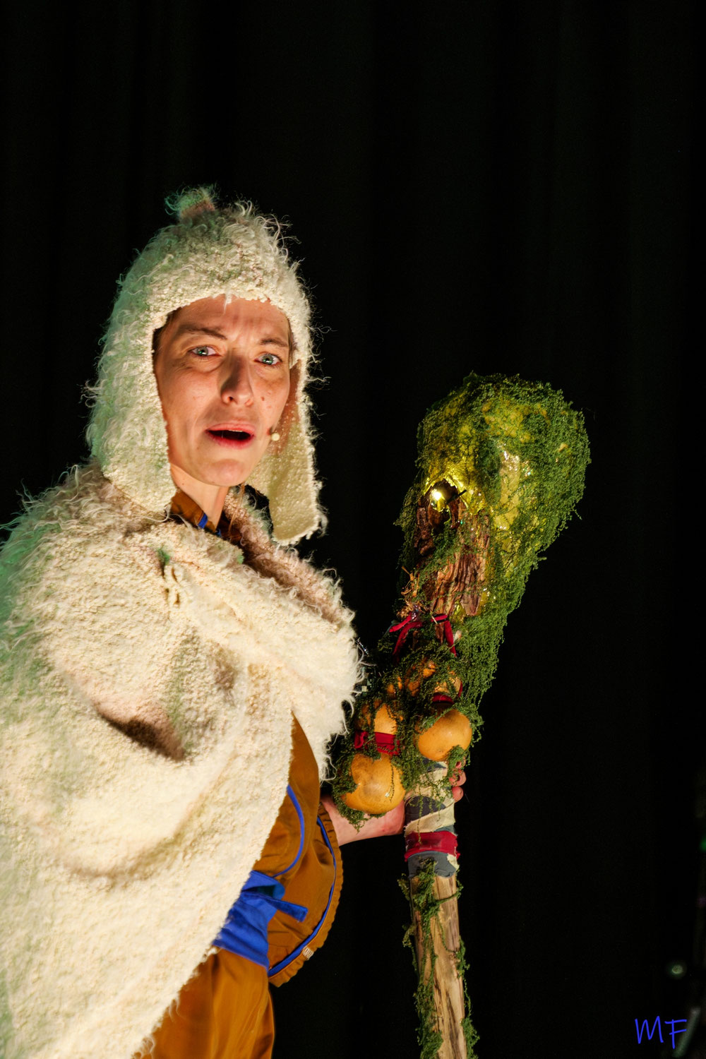 30 Nov.2025 - Revivre le spectacle Les Glands en photographies