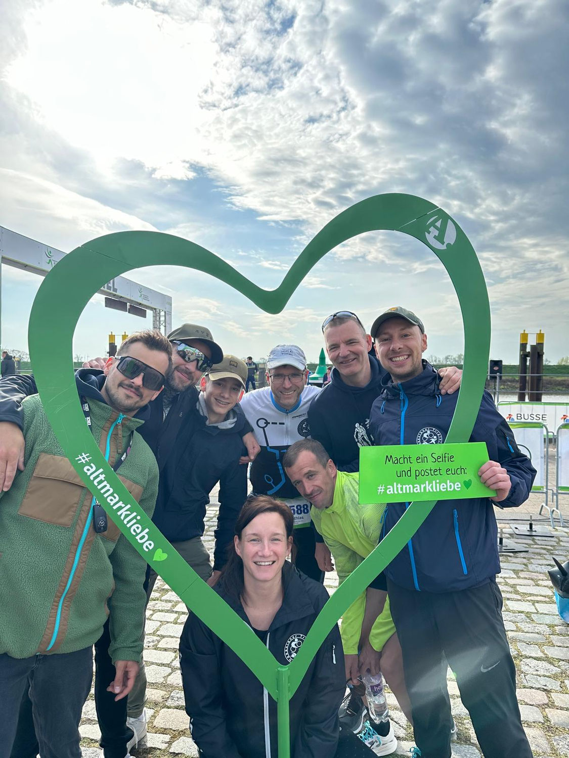 Bestzeiten und sehr gute Platzierungen für die Hasselaner beim 15. Elbdeichmarathon