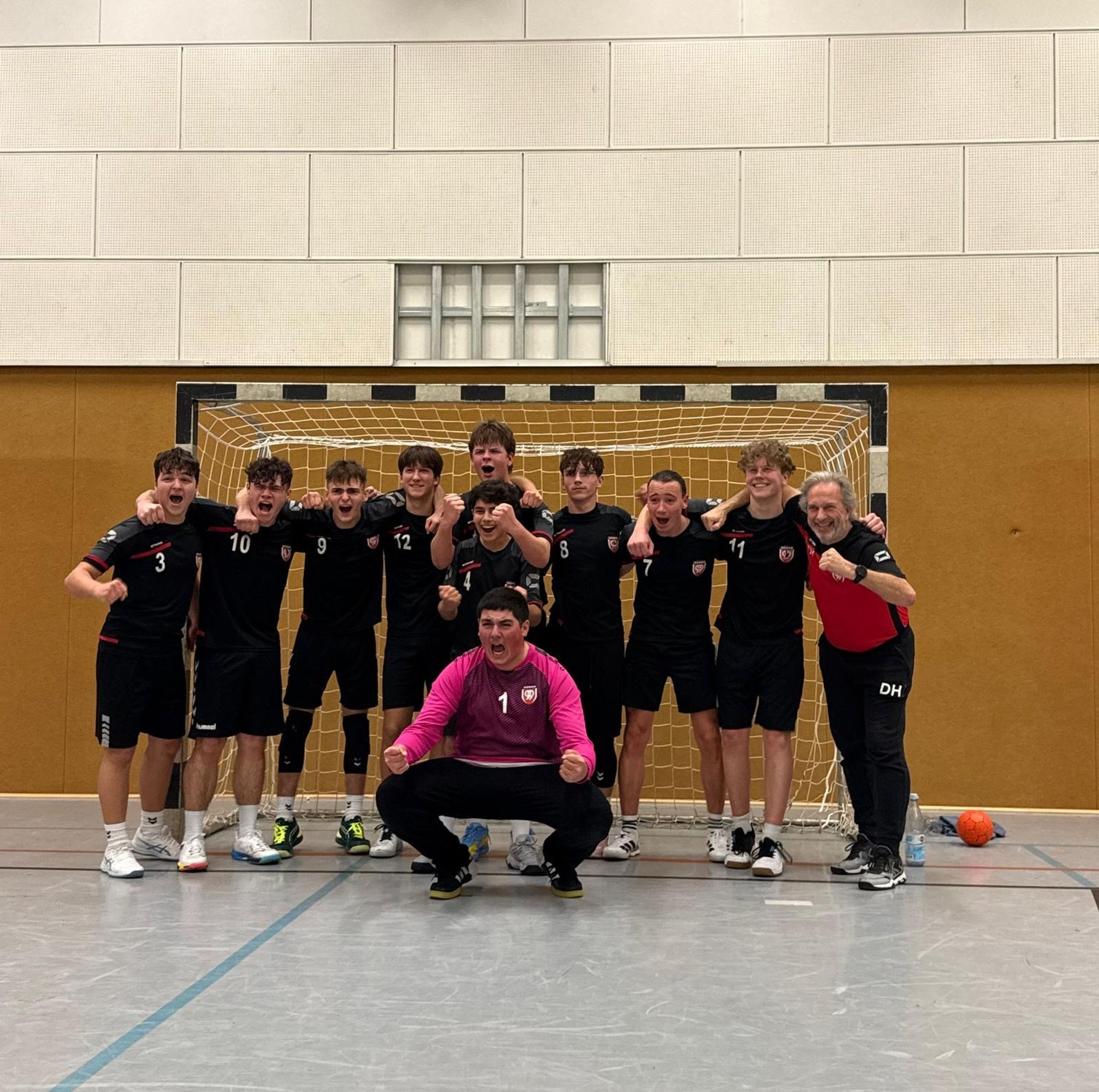 Düren 99 gewinnt Krimi in Roetgen mit 38:37
