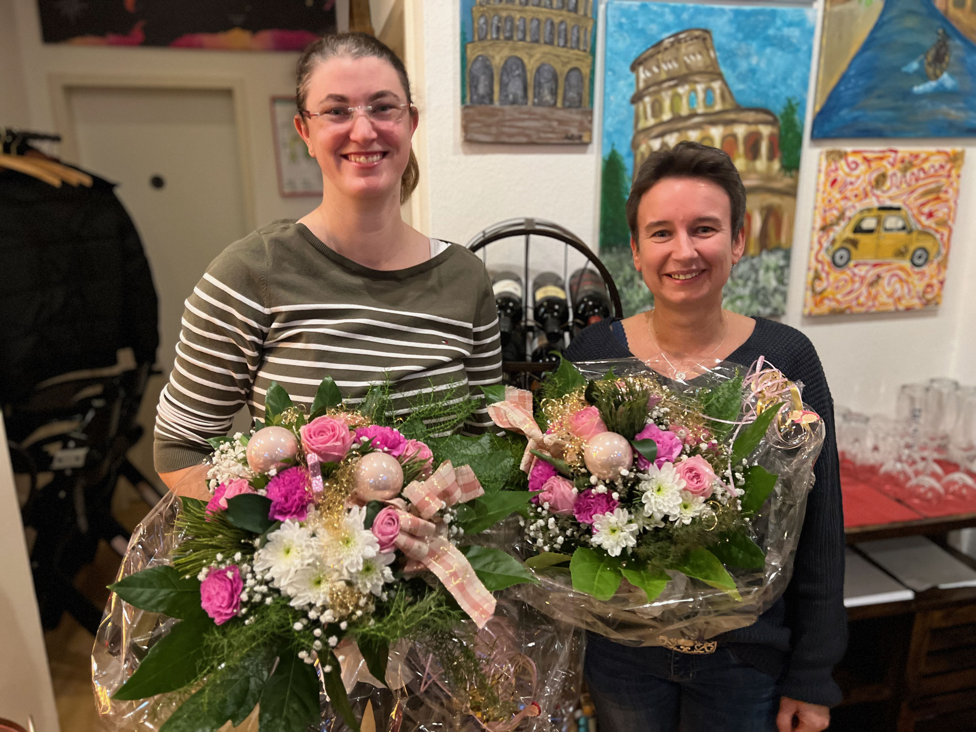 Blumenstrauß überreicht