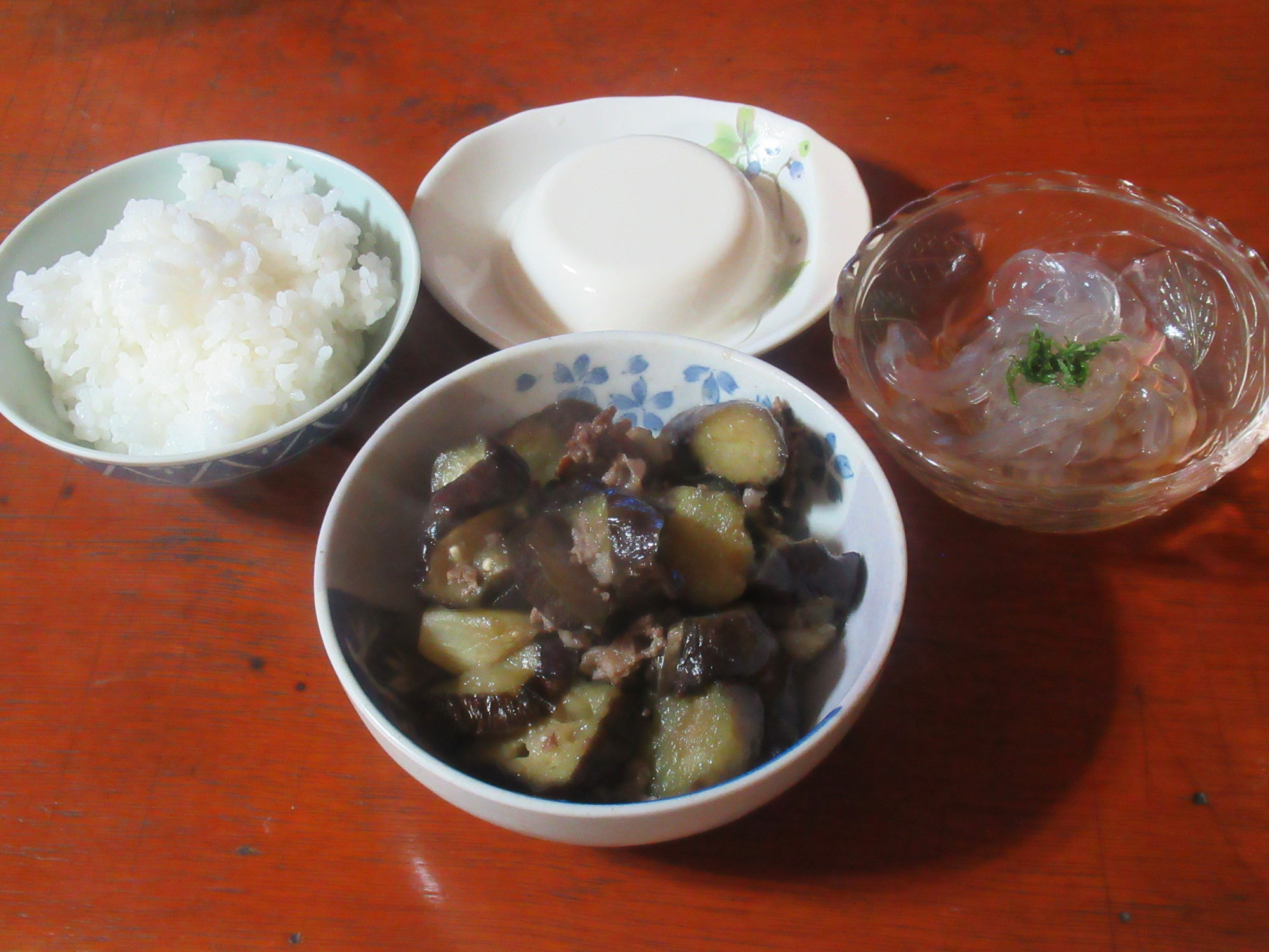 牛肉とナス煮込み